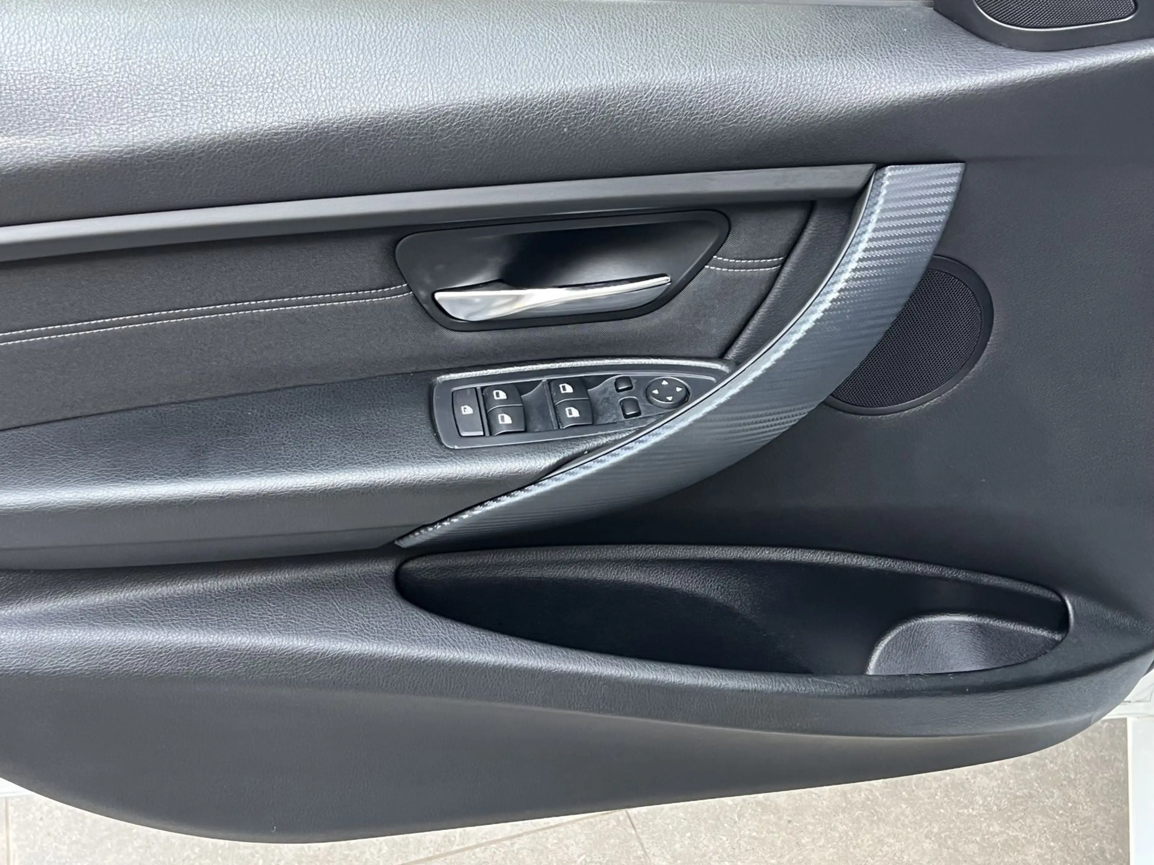 BMW 318 3 318 d Aut Sportline Navi Bi-Xen-LED AHK DAB — photo 15