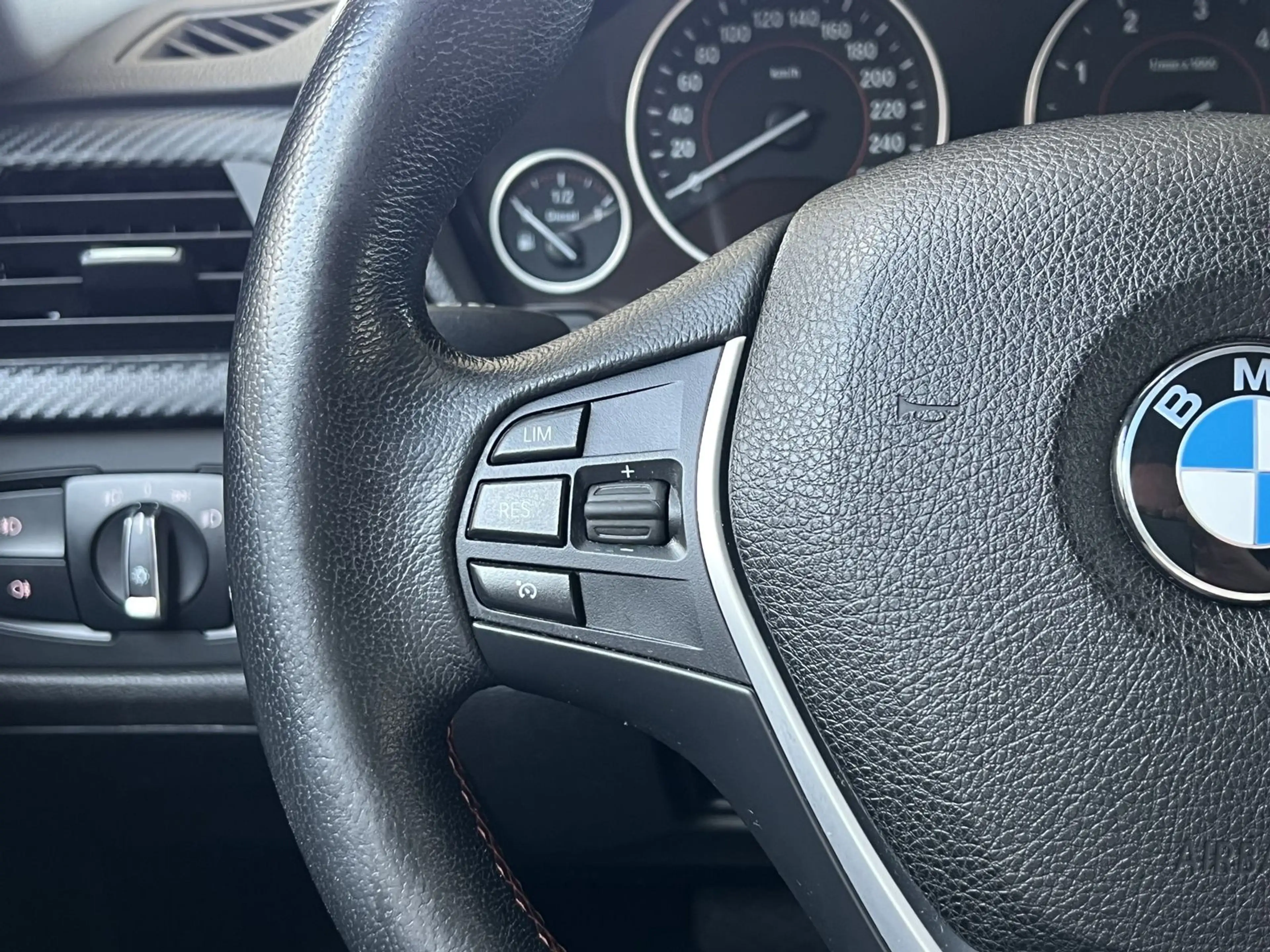 BMW 318 3 318 d Aut Sportline Navi Bi-Xen-LED AHK DAB — photo 12