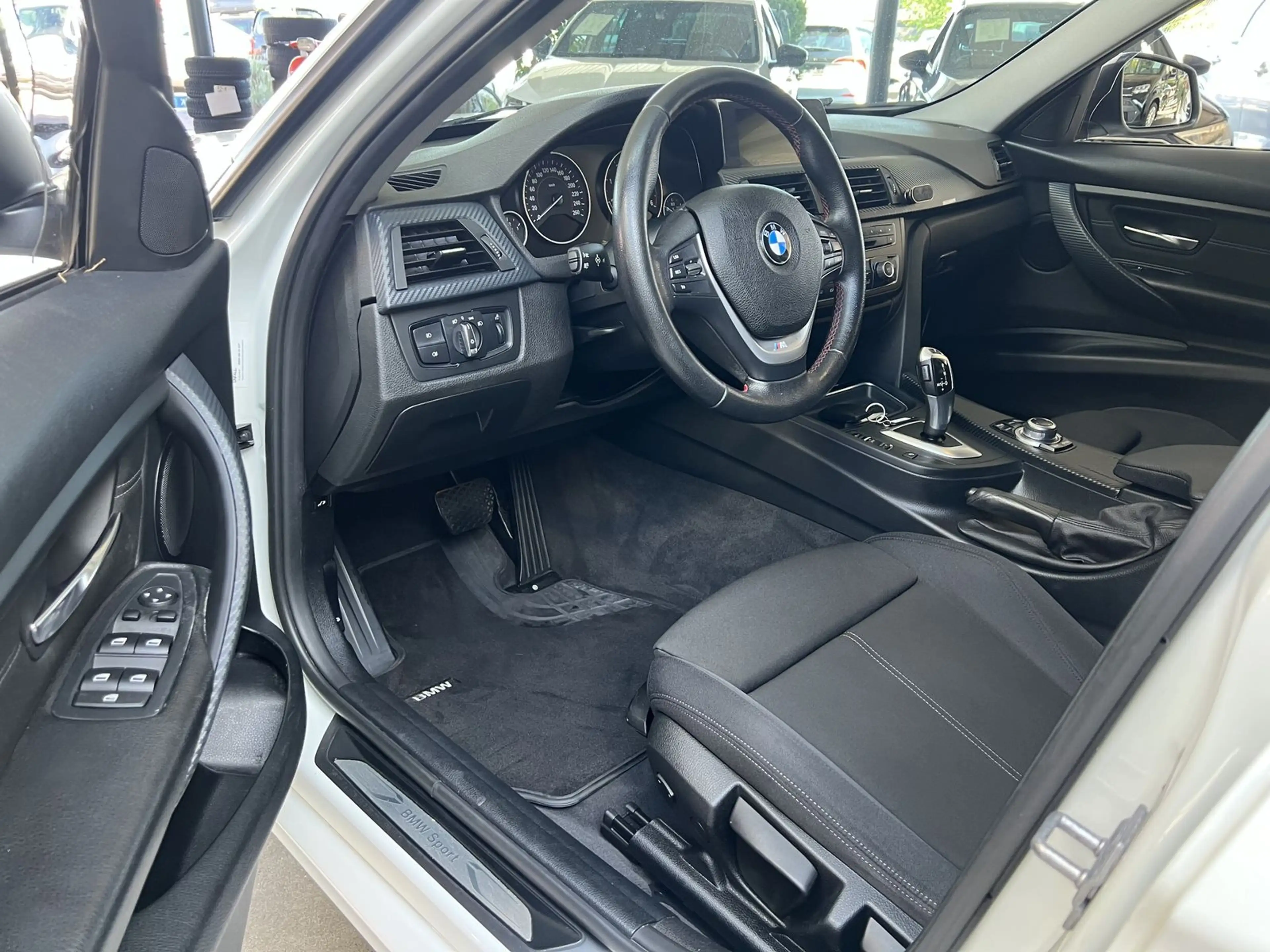 BMW 318 3 318 d Aut Sportline Navi Bi-Xen-LED AHK DAB — photo 8