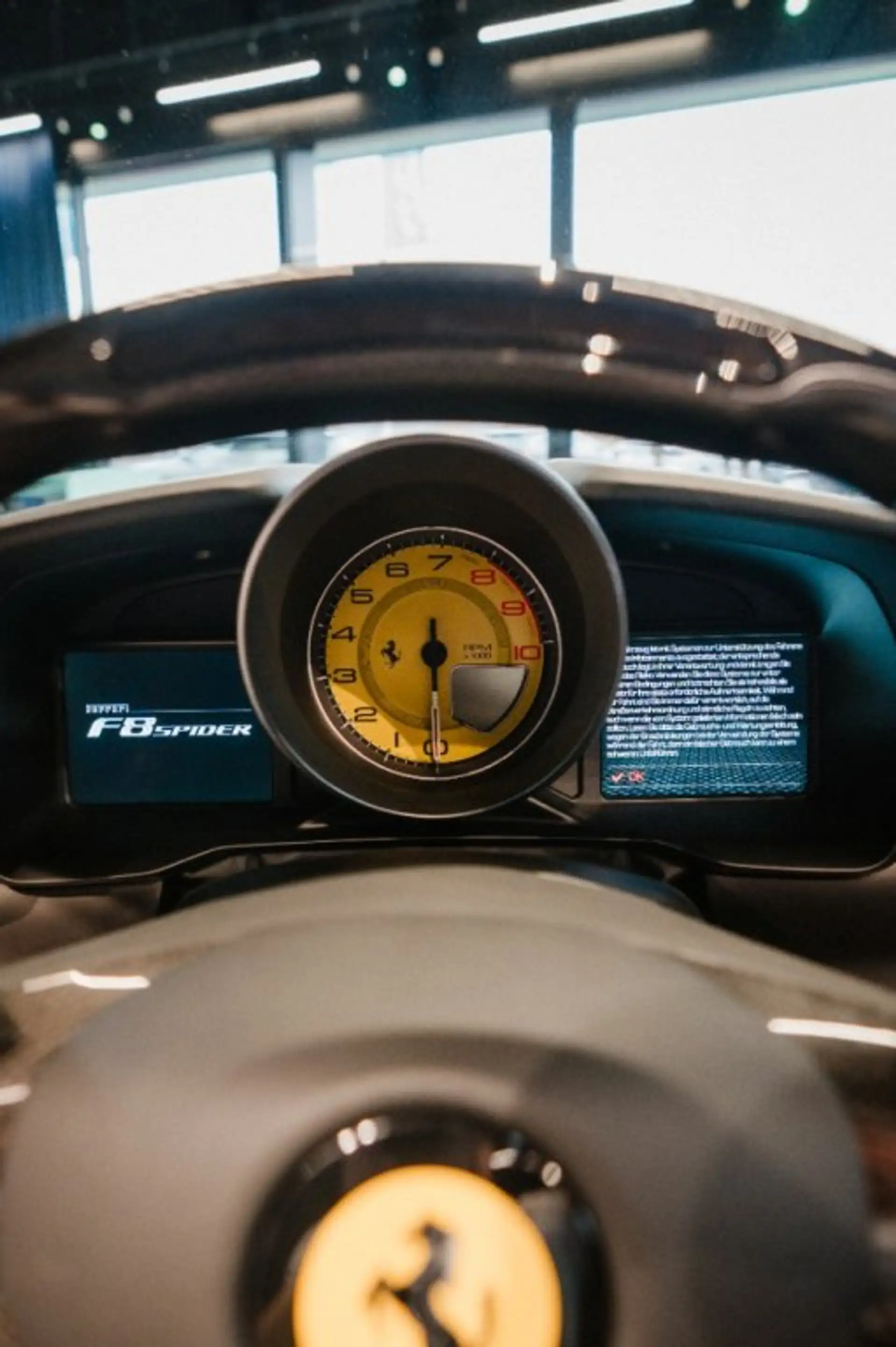 Ferrari F8 Spider F8 Spider *NOVITEC / SERVICEPAKET BIS 05/2029!* — photo 15
