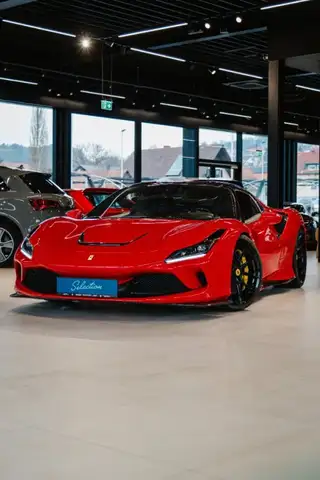 Ferrari F8 Spider F8 Spider *NOVITEC / SERVICEPAKET BIS 05/2029!* Ansicht 3