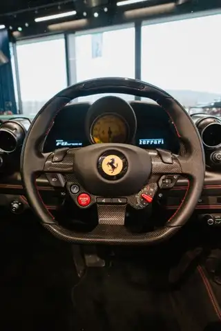 Ferrari F8 Spider F8 Spider *NOVITEC / SERVICEPAKET BIS 05/2029!* Ansicht 12