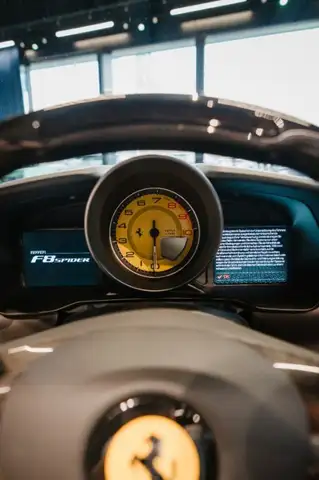Ferrari F8 Spider F8 Spider *NOVITEC / SERVICEPAKET BIS 05/2029!* Ansicht 15