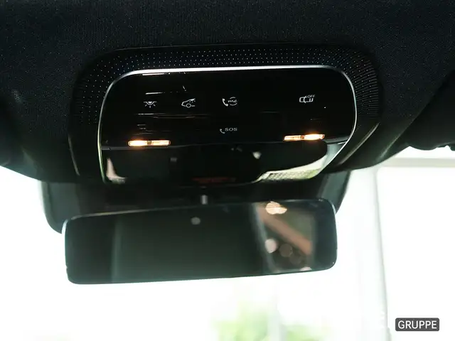 Mercedes-Benz EQE view 11