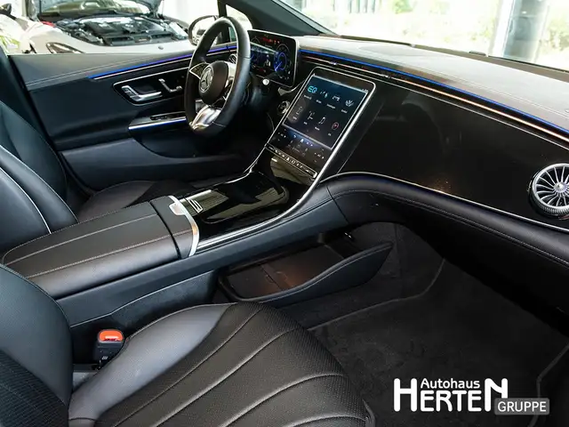 Mercedes-Benz EQE view 6