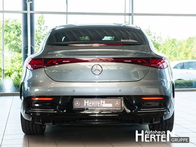 Mercedes-Benz EQE view 4