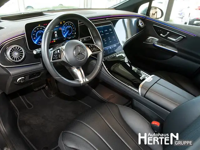 Mercedes-Benz EQE view 8