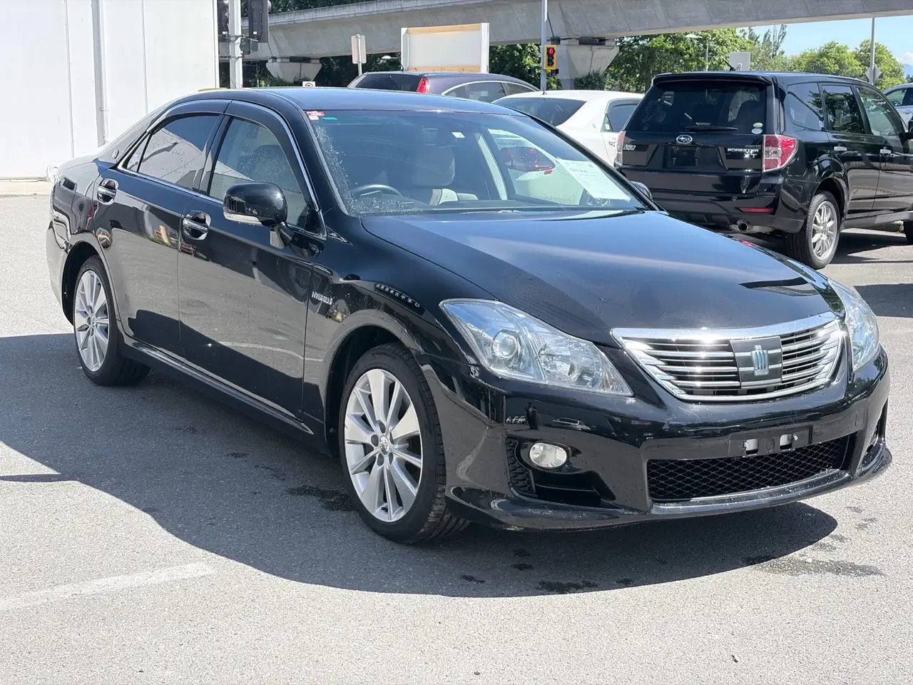 Toyota Crown снимка Toyota Crown