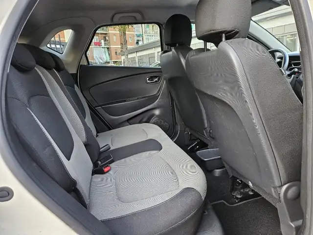 Renault Captur view 11
