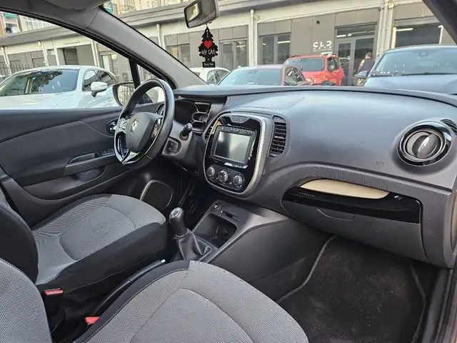 Renault Captur view 9