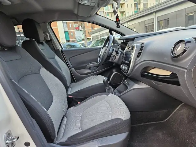 Renault Captur view 10