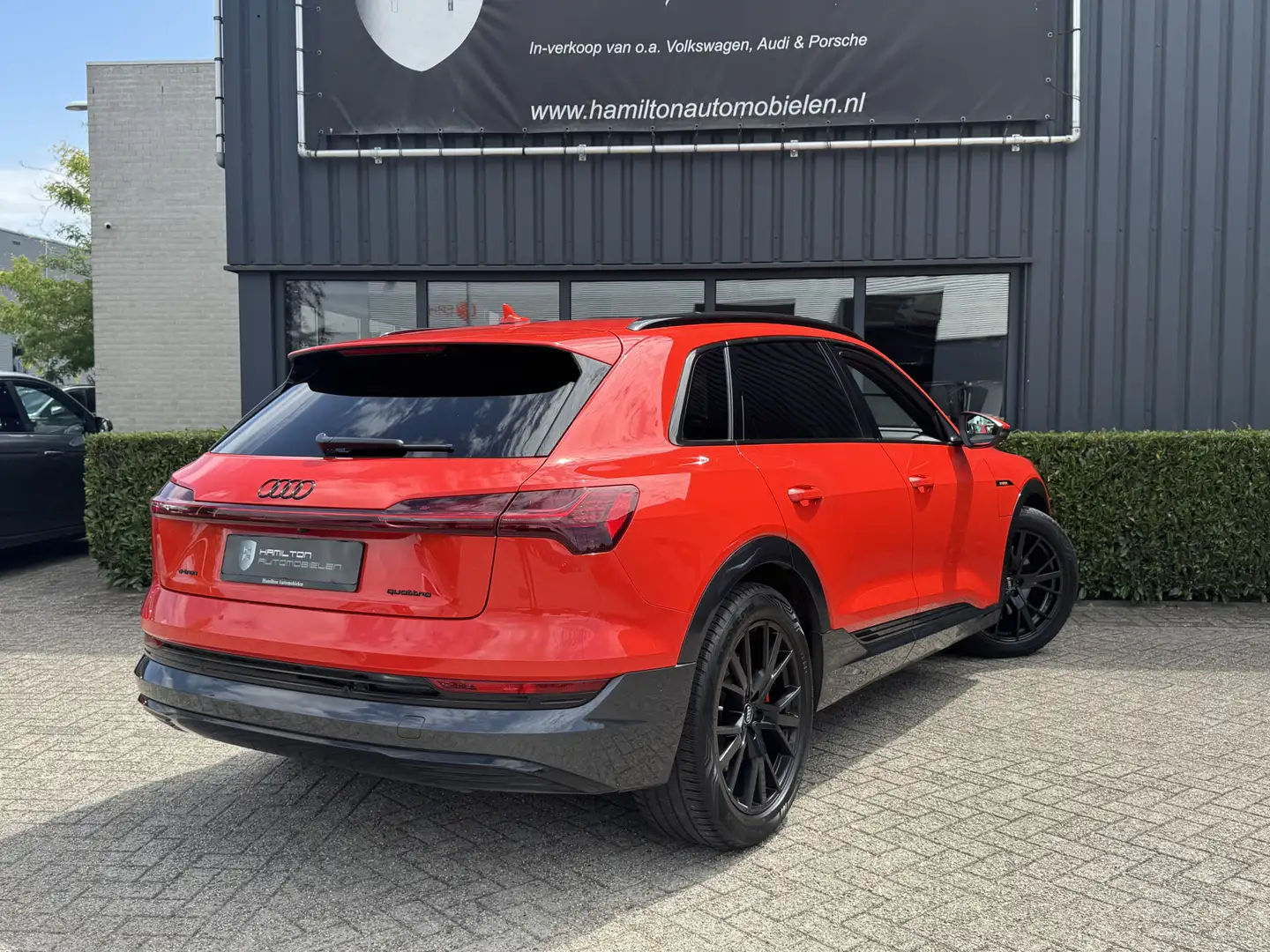 Audi e-tron e-tron 55 quattro advanced Pro Line Plus. S-Line 9 Rood - 2