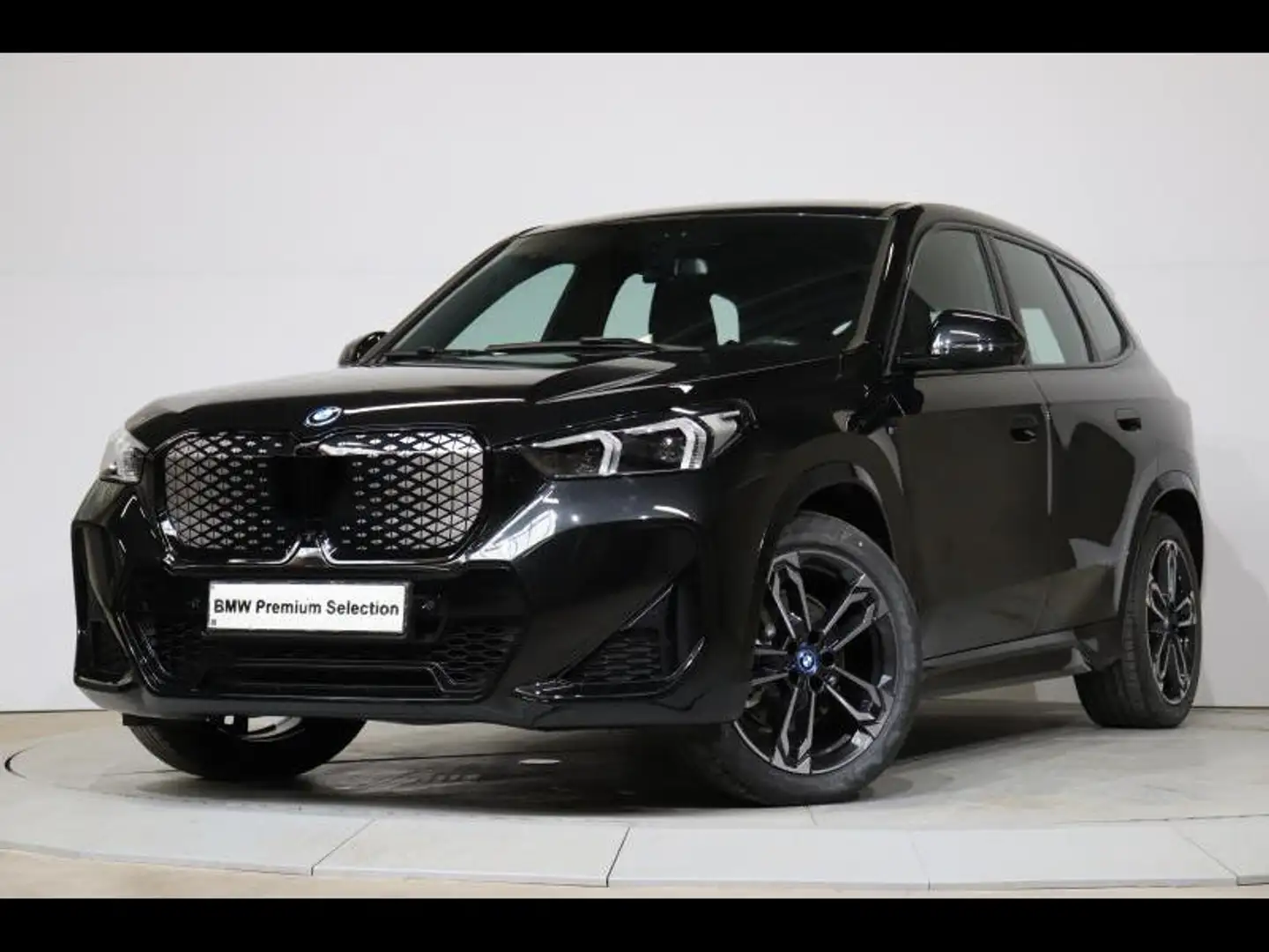 BMW iX1 xDrive30 Kit M Sport Schwarz - 2