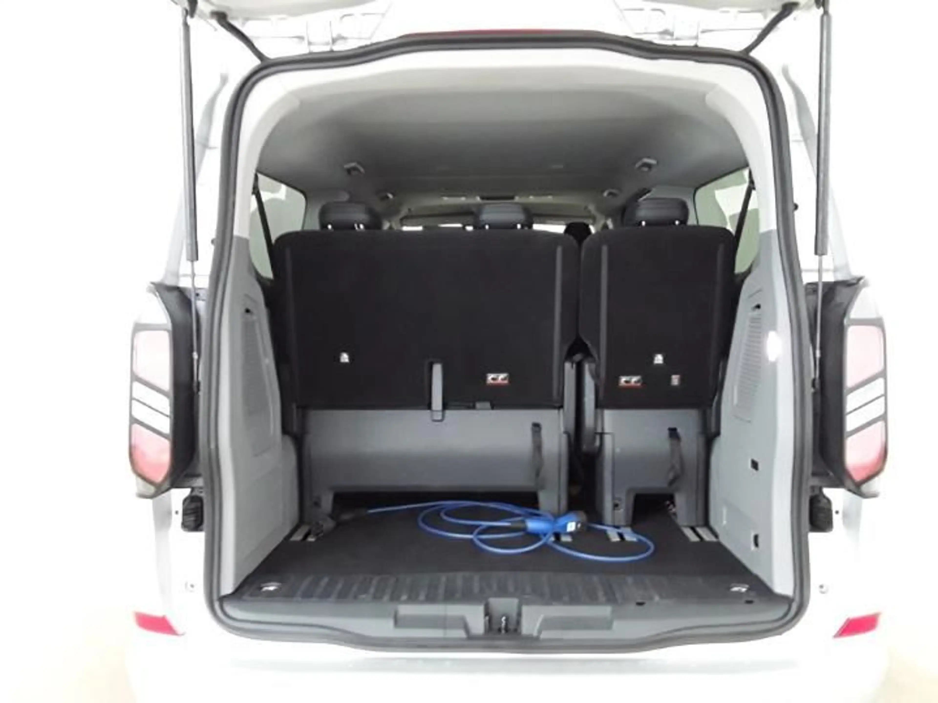 Ford Tourneo Custom Tourneo Custom Plug in Hybrid L2H1 Titanium 9-zitter — photo 5