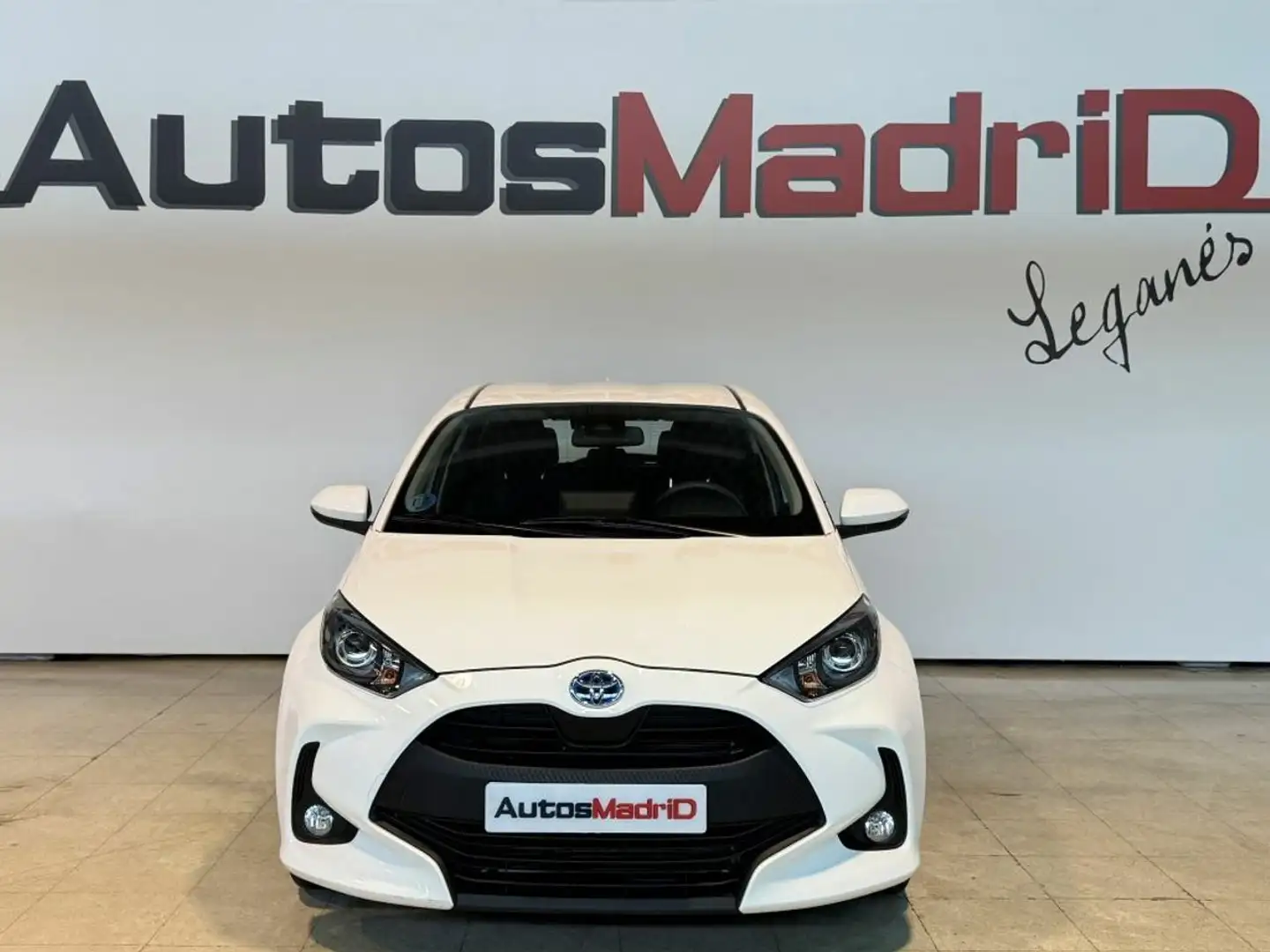 Toyota Yaris 1.5 120H Business Plus Blanco - 2