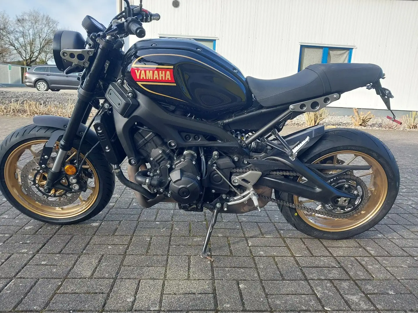 Yamaha XSR 900 Negro - 2