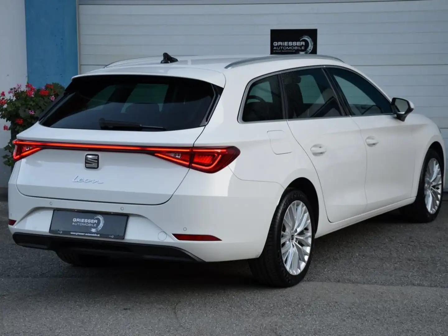 SEAT Leon Xcellence 2.0TDI *Modell 2022*Virtual*Lane Assist* Weiß - 2