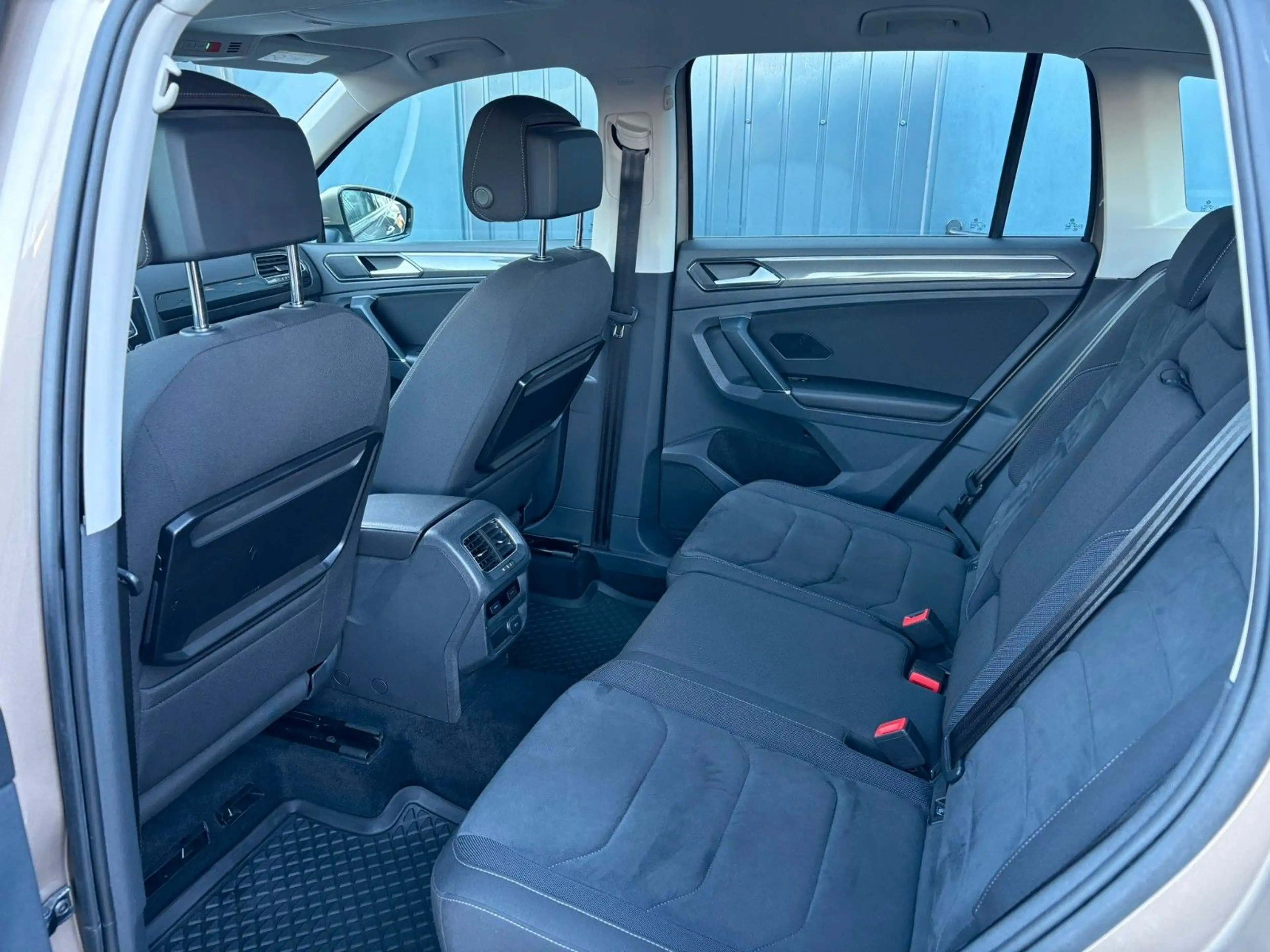Volkswagen Tiguan Highline*Allrad*1.Hand*Garantie*Navi*SHZ — photo 15