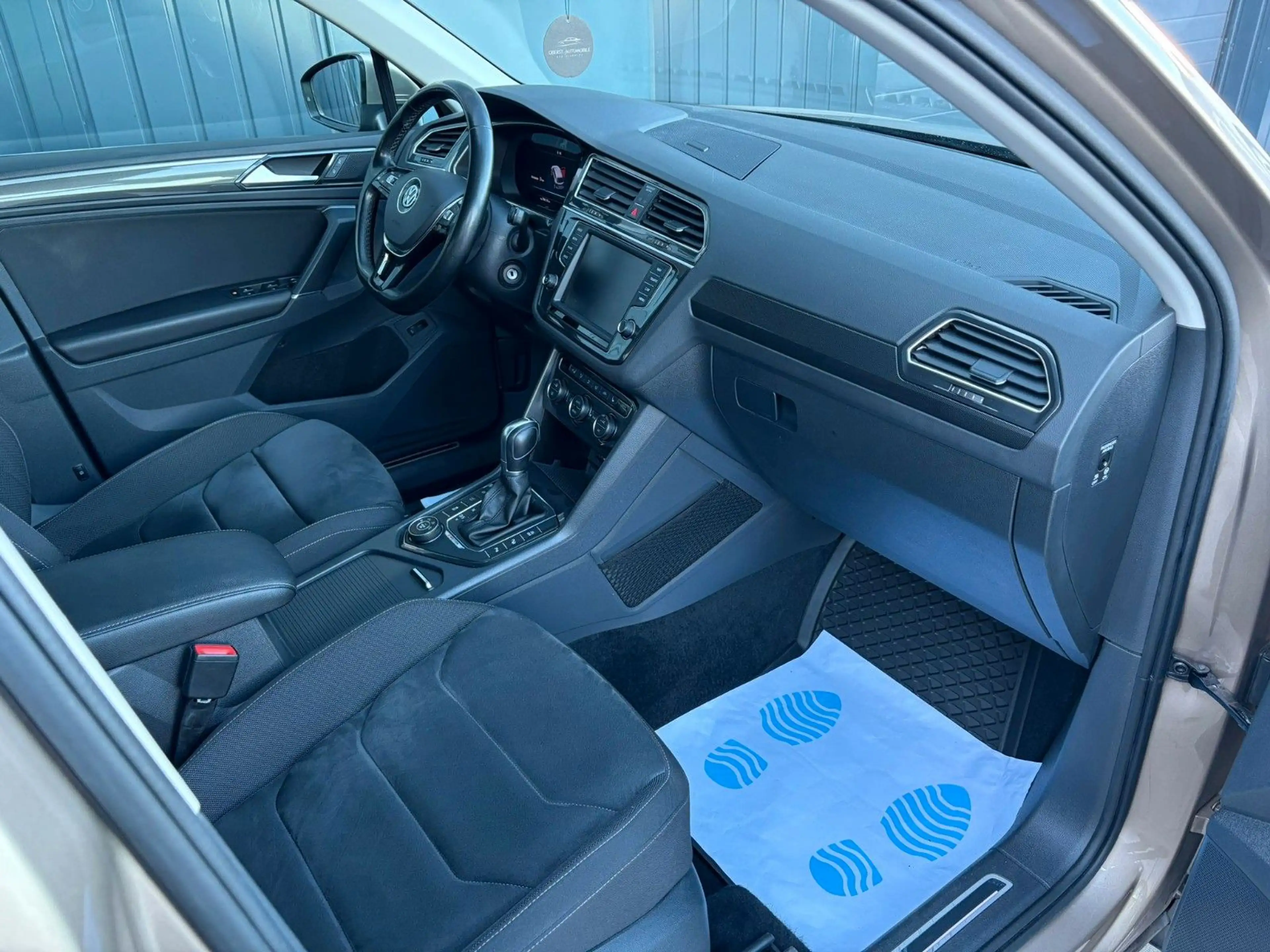 Volkswagen Tiguan Highline*Allrad*1.Hand*Garantie*Navi*SHZ — photo 11