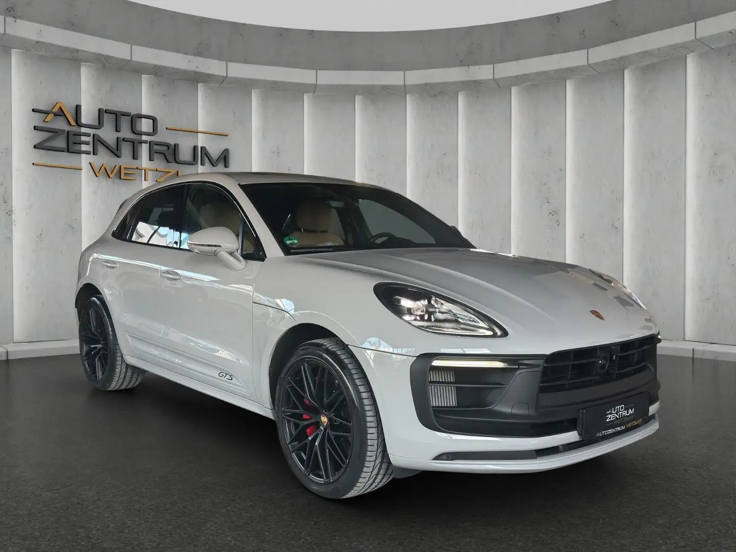 Porsche Macan GTS Chrono Sport Design PDLS+ STHZG KREIDE Grau - 1
