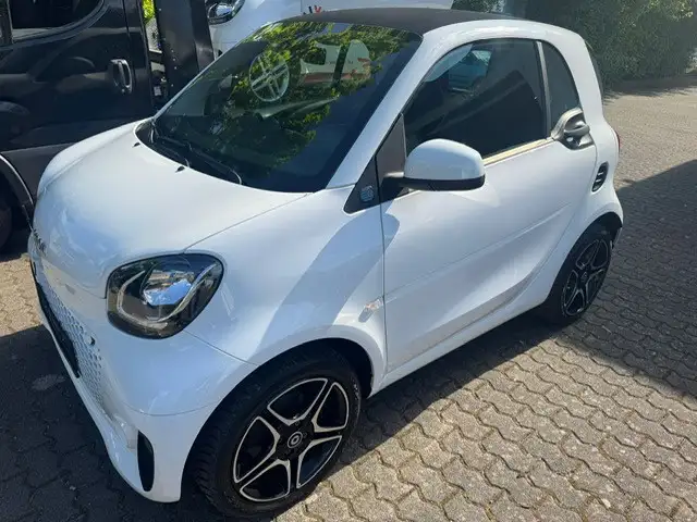 smart forTwo SMART FORTWO EQ COUPE 22kw BLUETOOTH LED AUTOMATIK