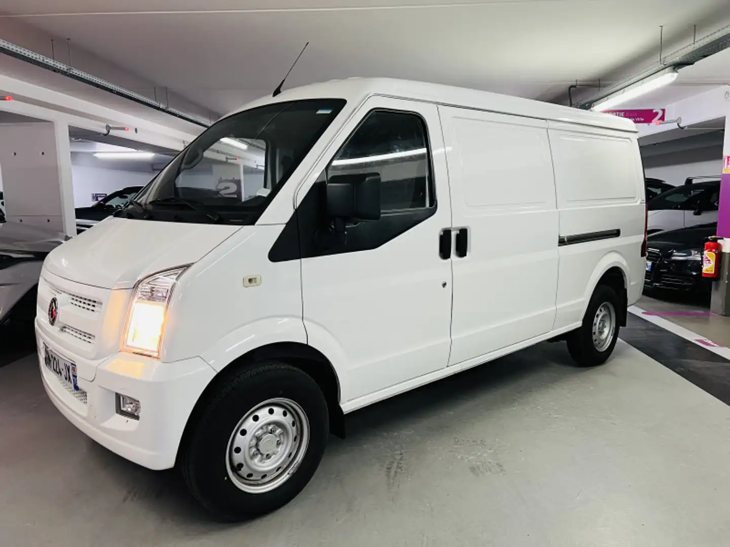 Seres FDSK ECOCITY 35 VAN 82 CH**10825¤ HT** - 1