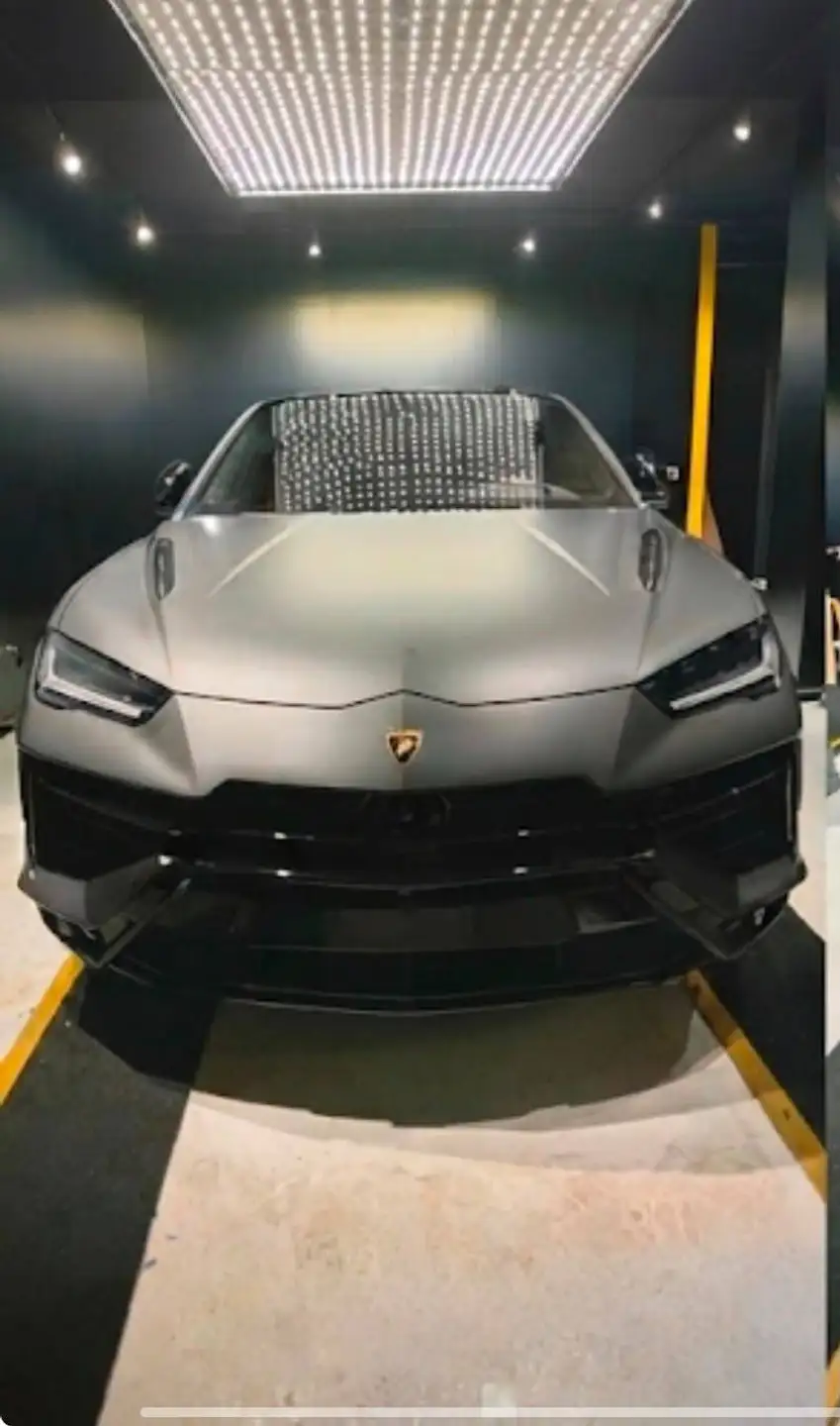 람보르기니 우루스 2023 실버 사진 1