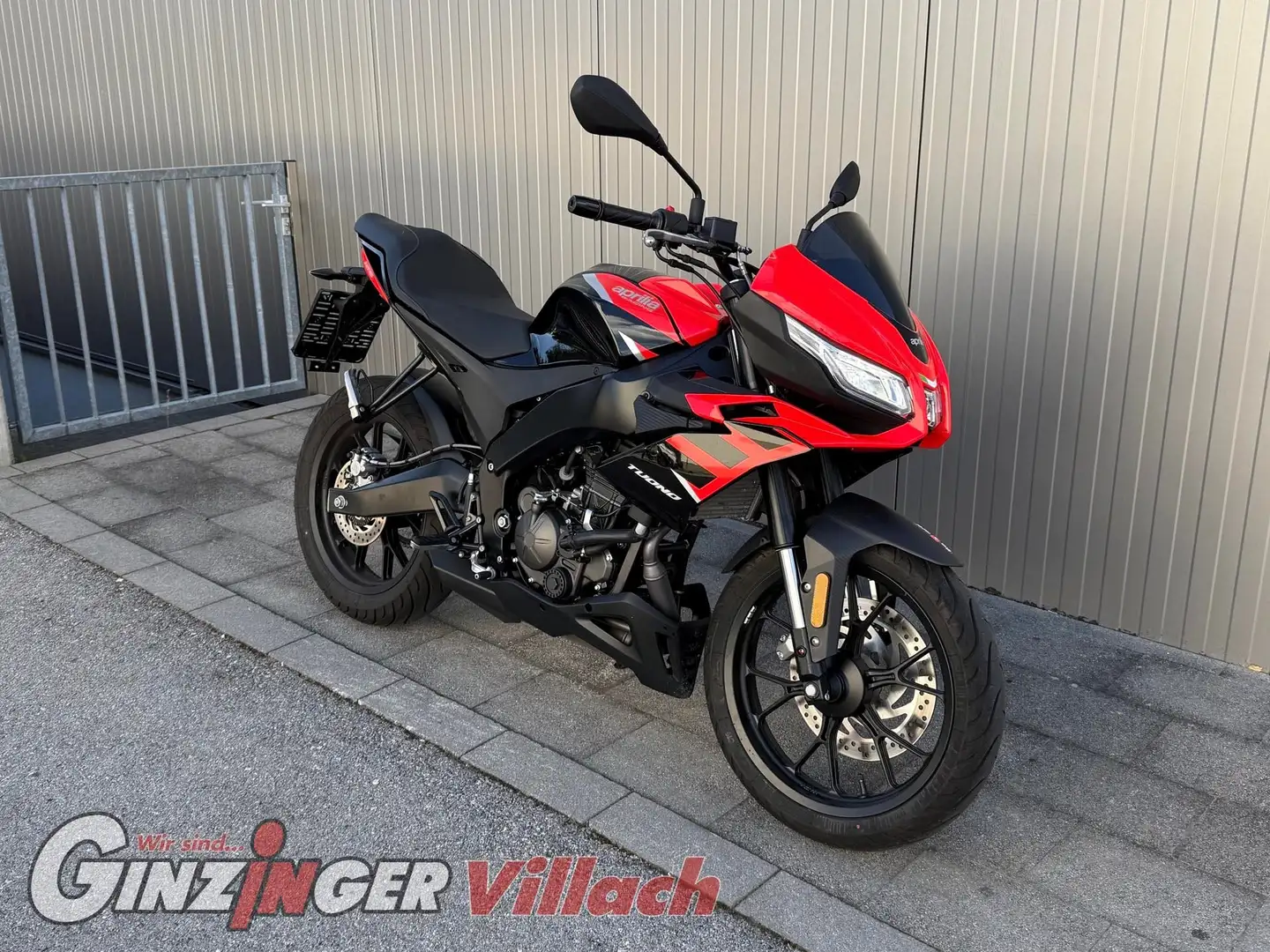 Aprilia Tuono Roşu - 1