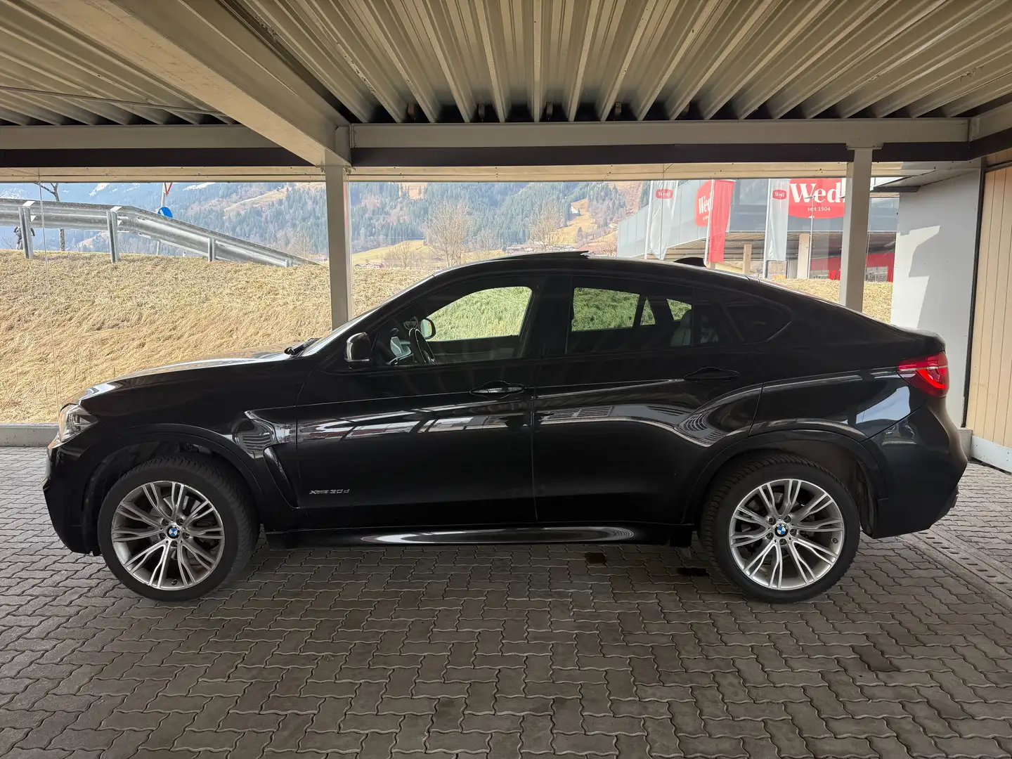BMW X6 xDrive 30d Schwarz - 2