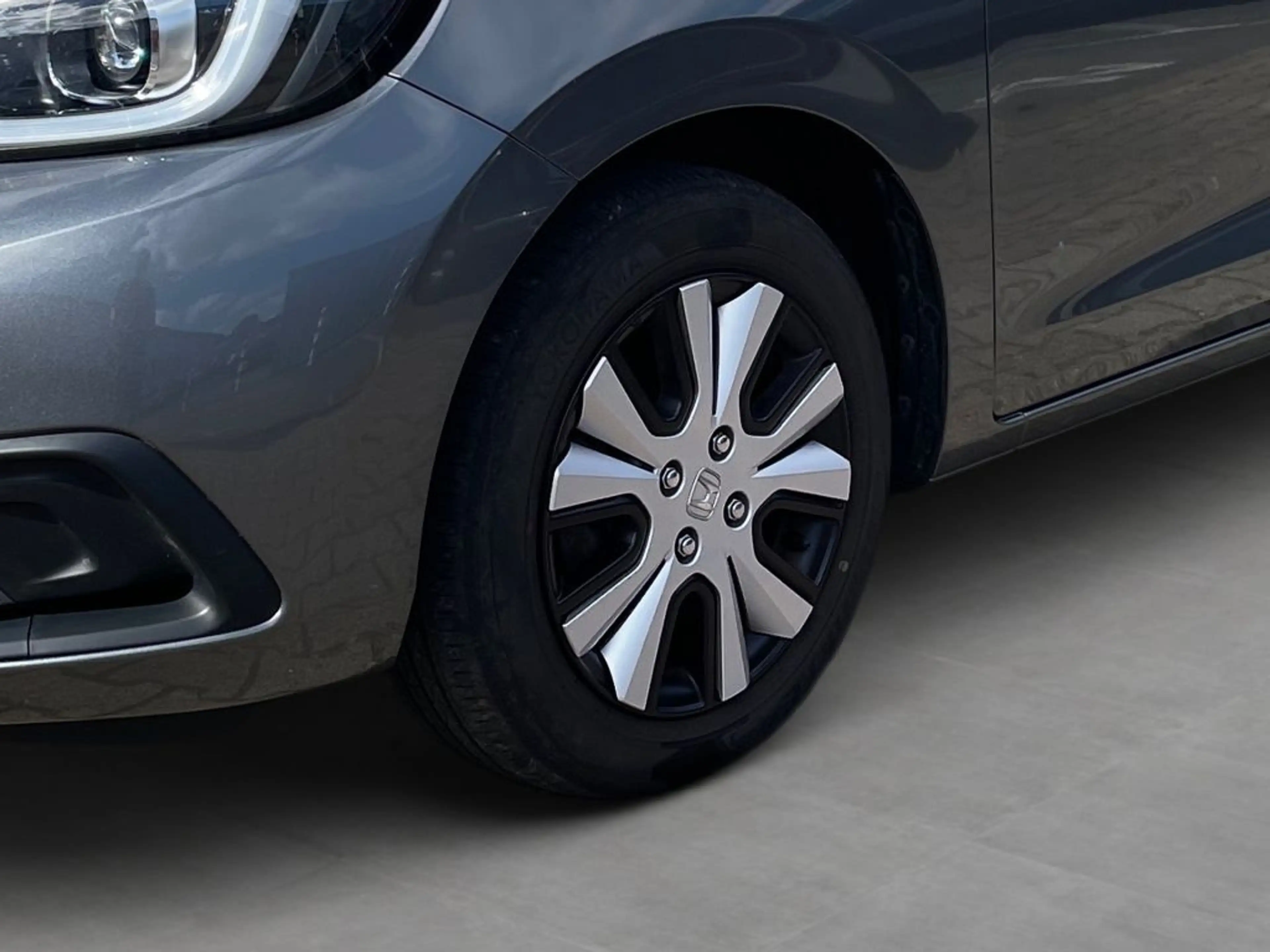Honda Jazz 1.5 i-MMD Hybrid e-CVT Elegance — photo 6