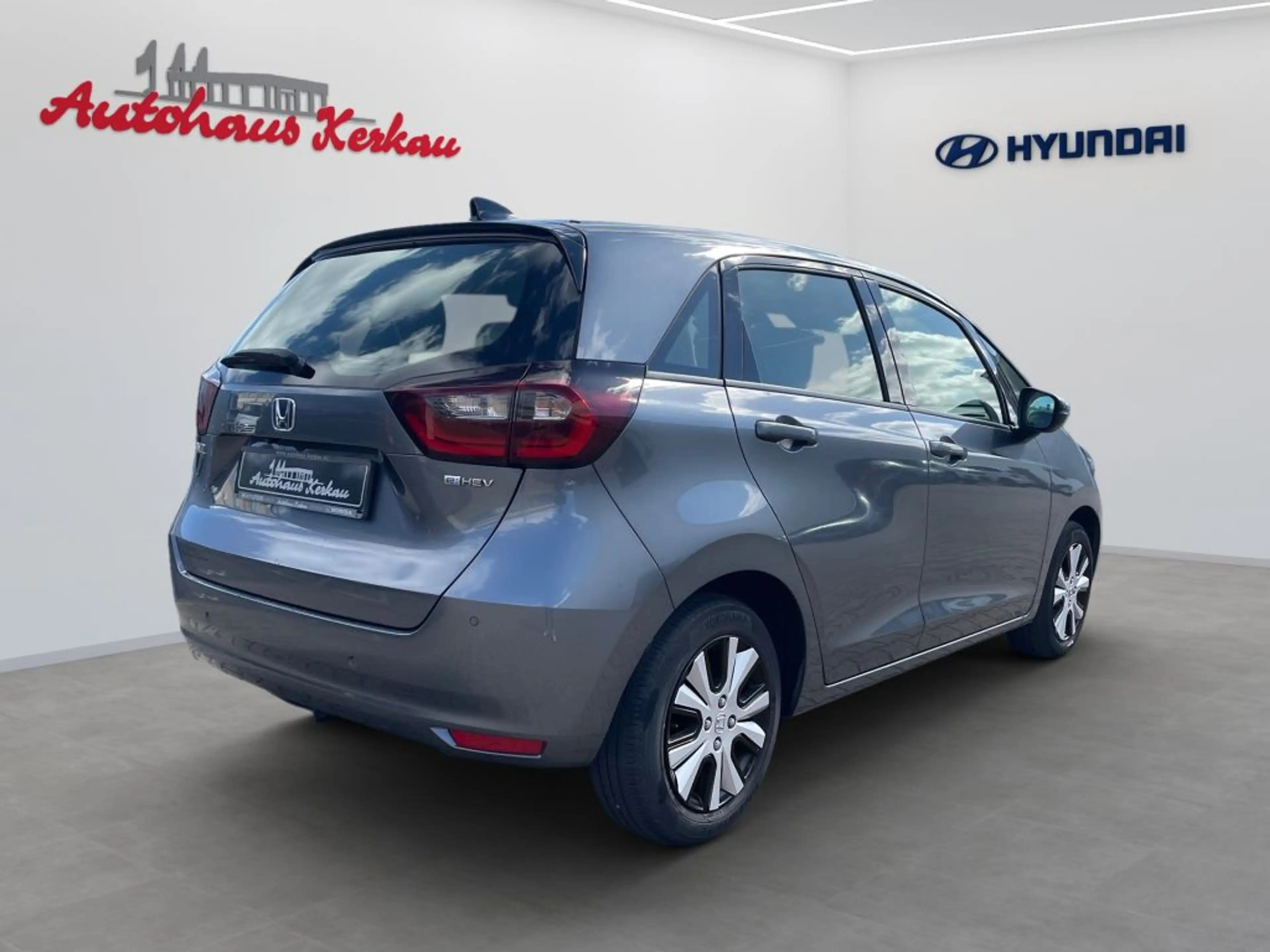 Honda Jazz 1.5 i-MMD Hybrid e-CVT Elegance — photo 3