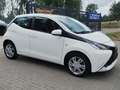 Toyota Aygo X x-play touch Weiß - thumbnail 2