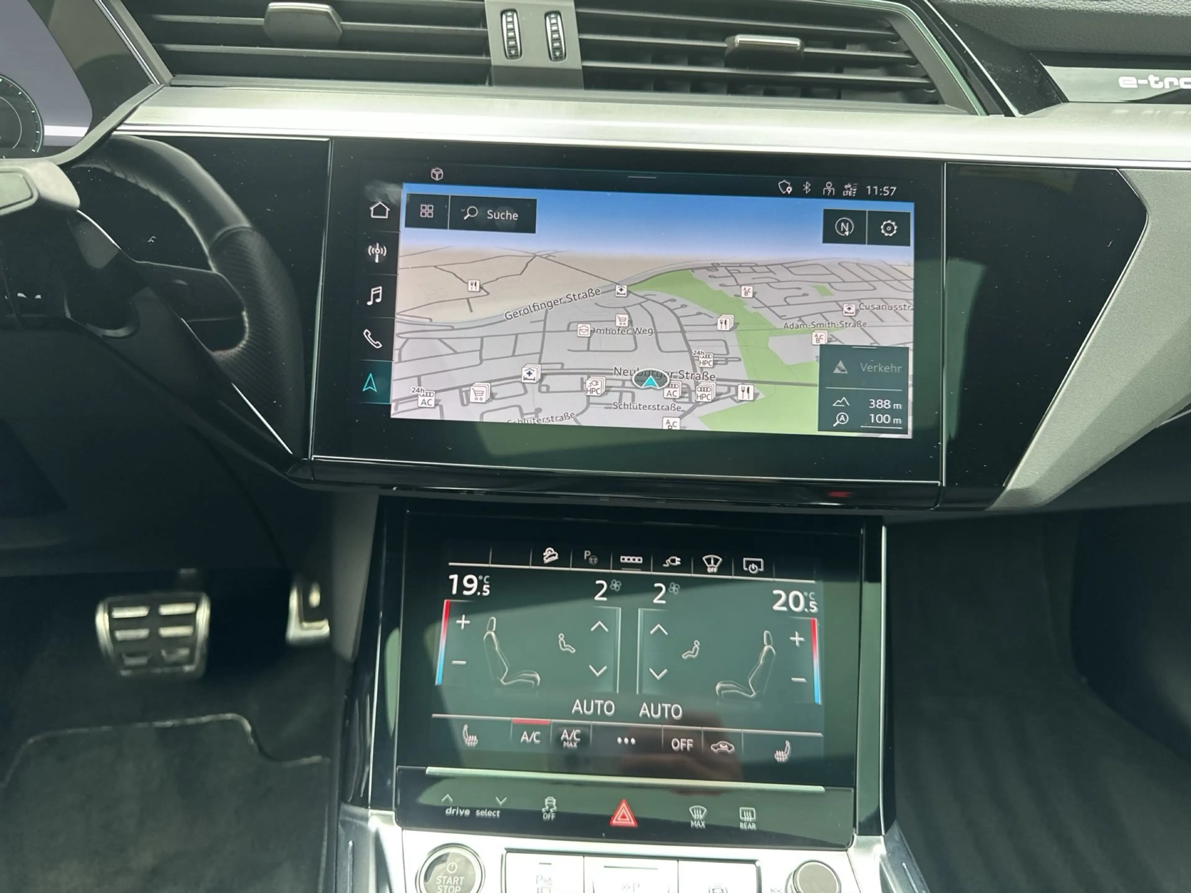 Audi Q8 Sportback e-tron 55 qu S line AHK MATRIX 21" — photo 11