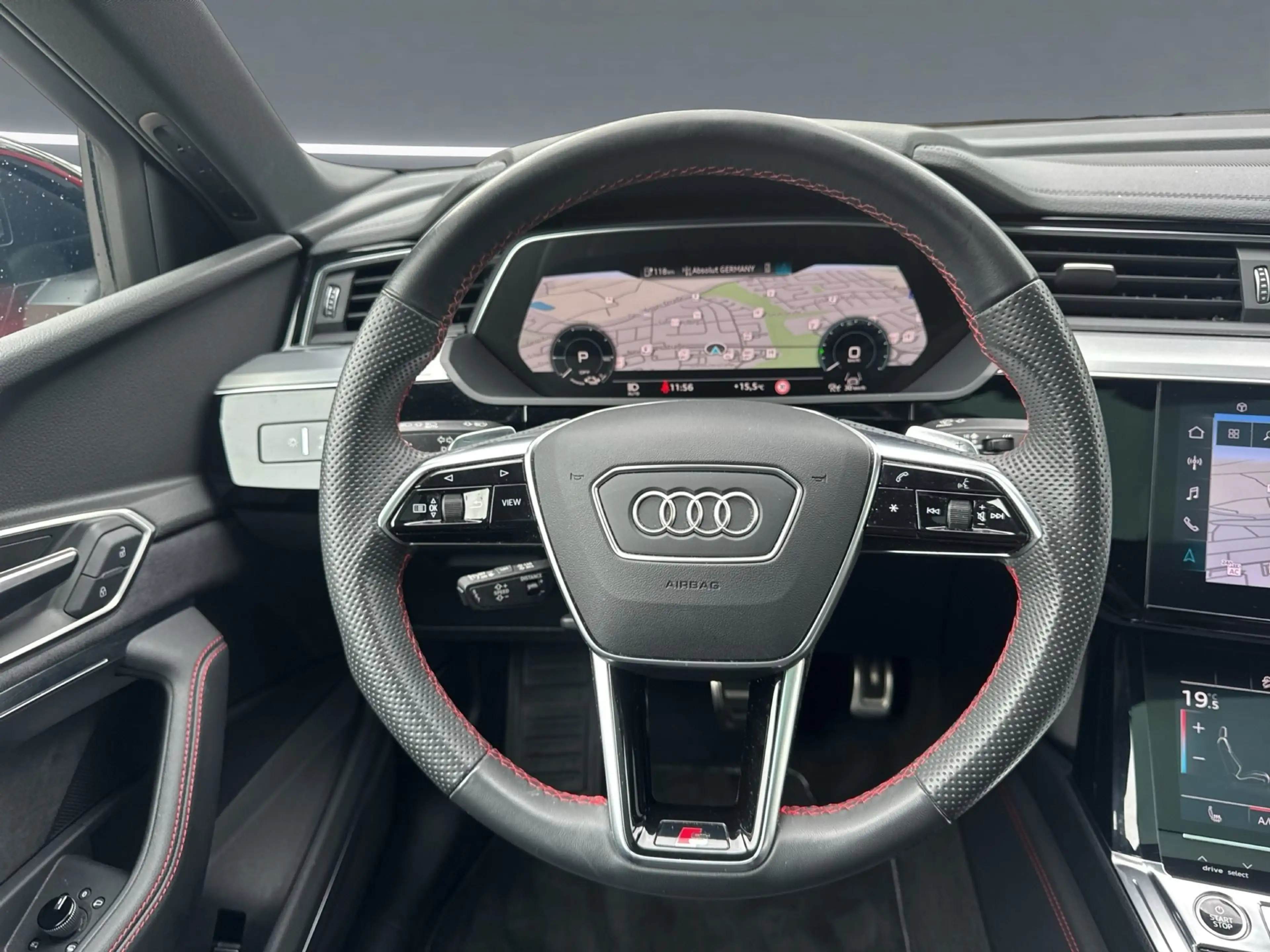 Audi Q8 Sportback e-tron 55 qu S line AHK MATRIX 21" — photo 10
