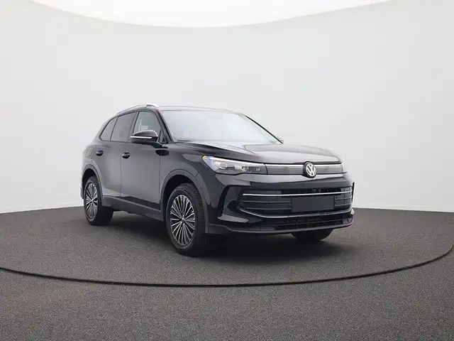 Volkswagen Tiguan view 6
