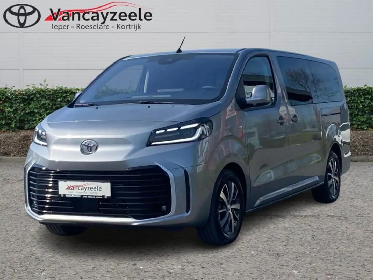 Toyota Verso Family 8pl+cam+nav+sens V&A Gümüş rengi - 1