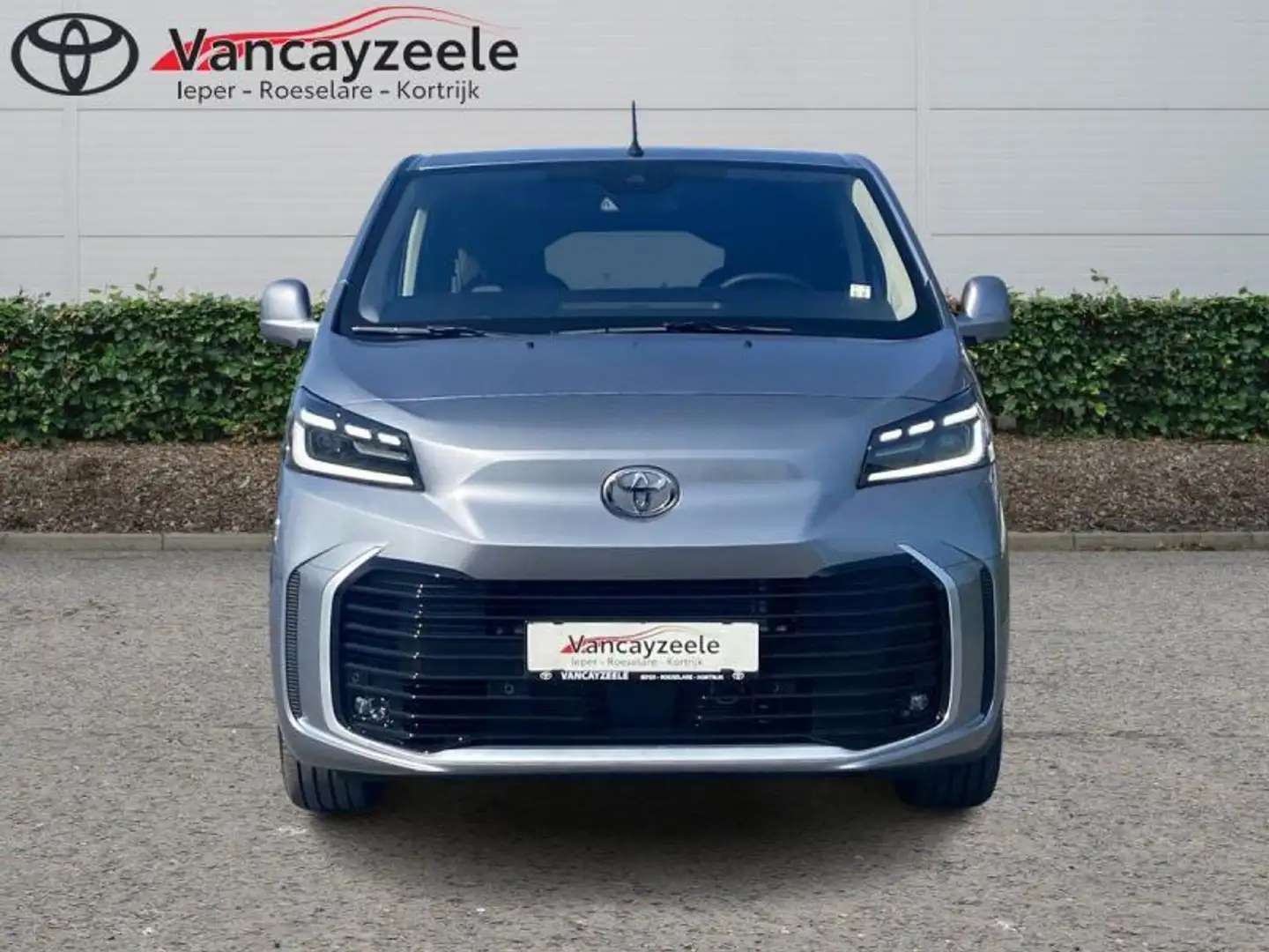Toyota Verso Family 8pl+cam+nav+sens V&A Gümüş rengi - 2