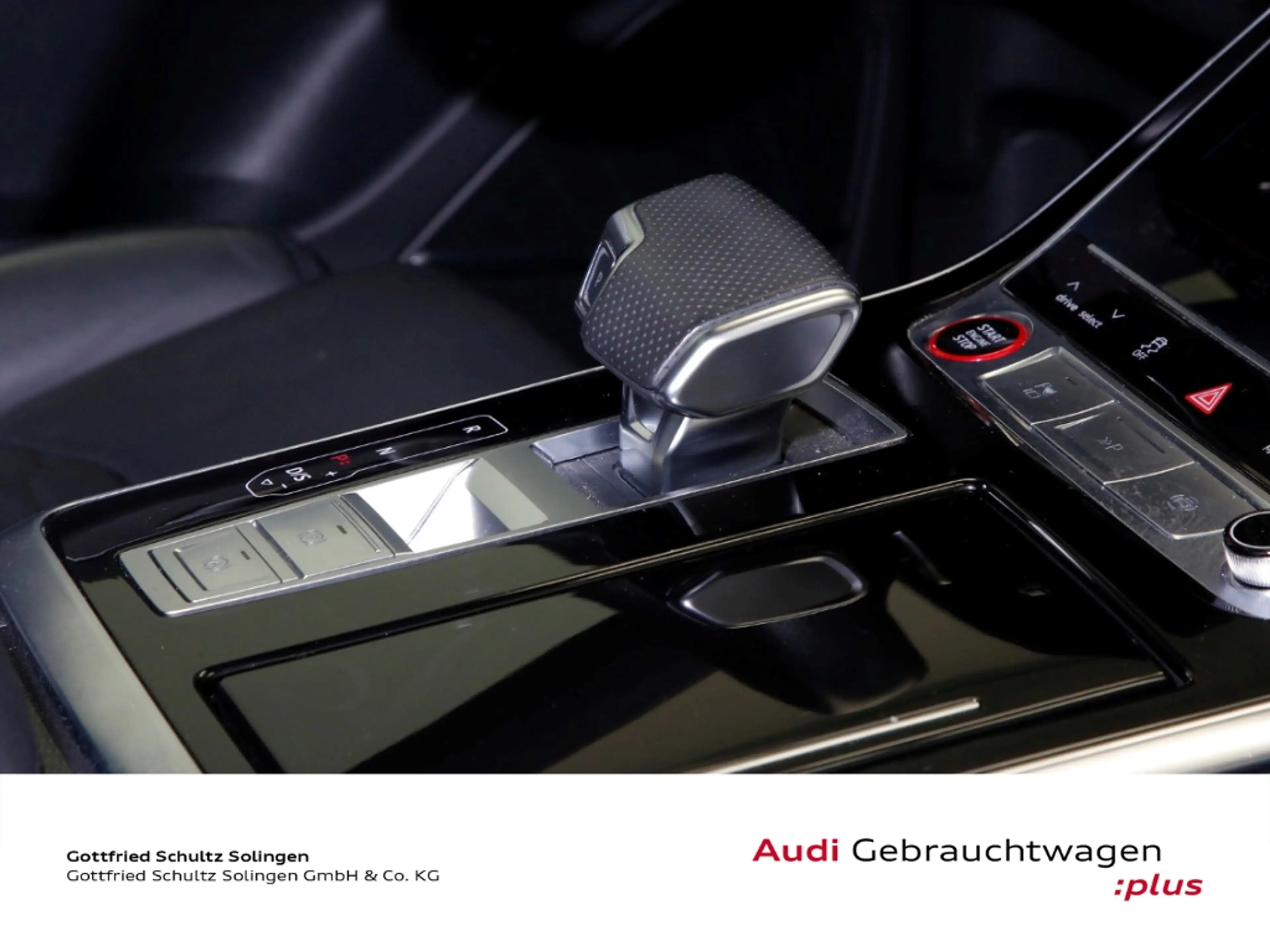 Audi RS Q8 4.0 TFSI quattro Essential-Paket — photo 11