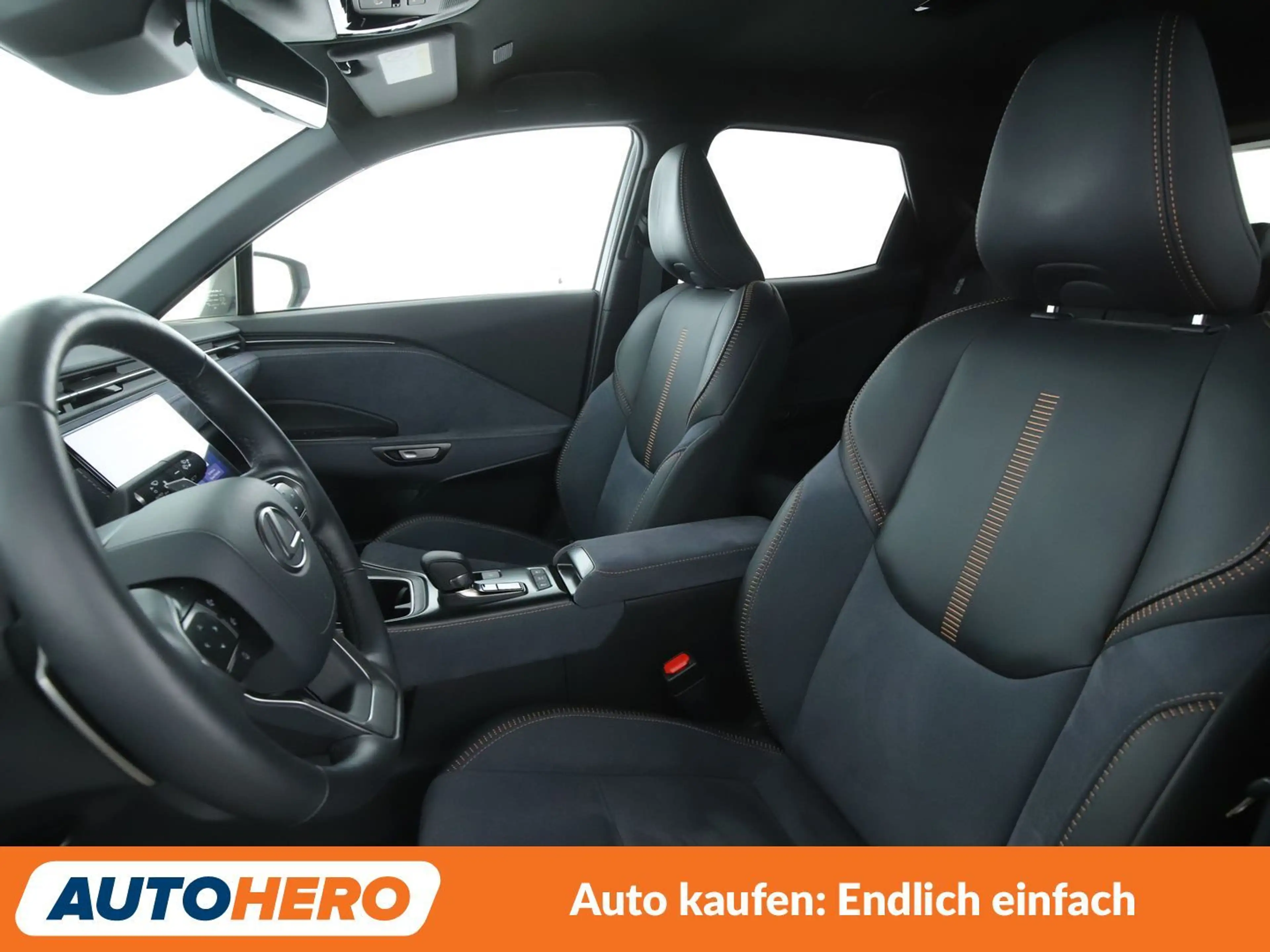 Lexus LBX 1.5 Hybrid Cool Aut.*NAV*HUD*ACC*360CAM*PDC*SHZ* — photo 10