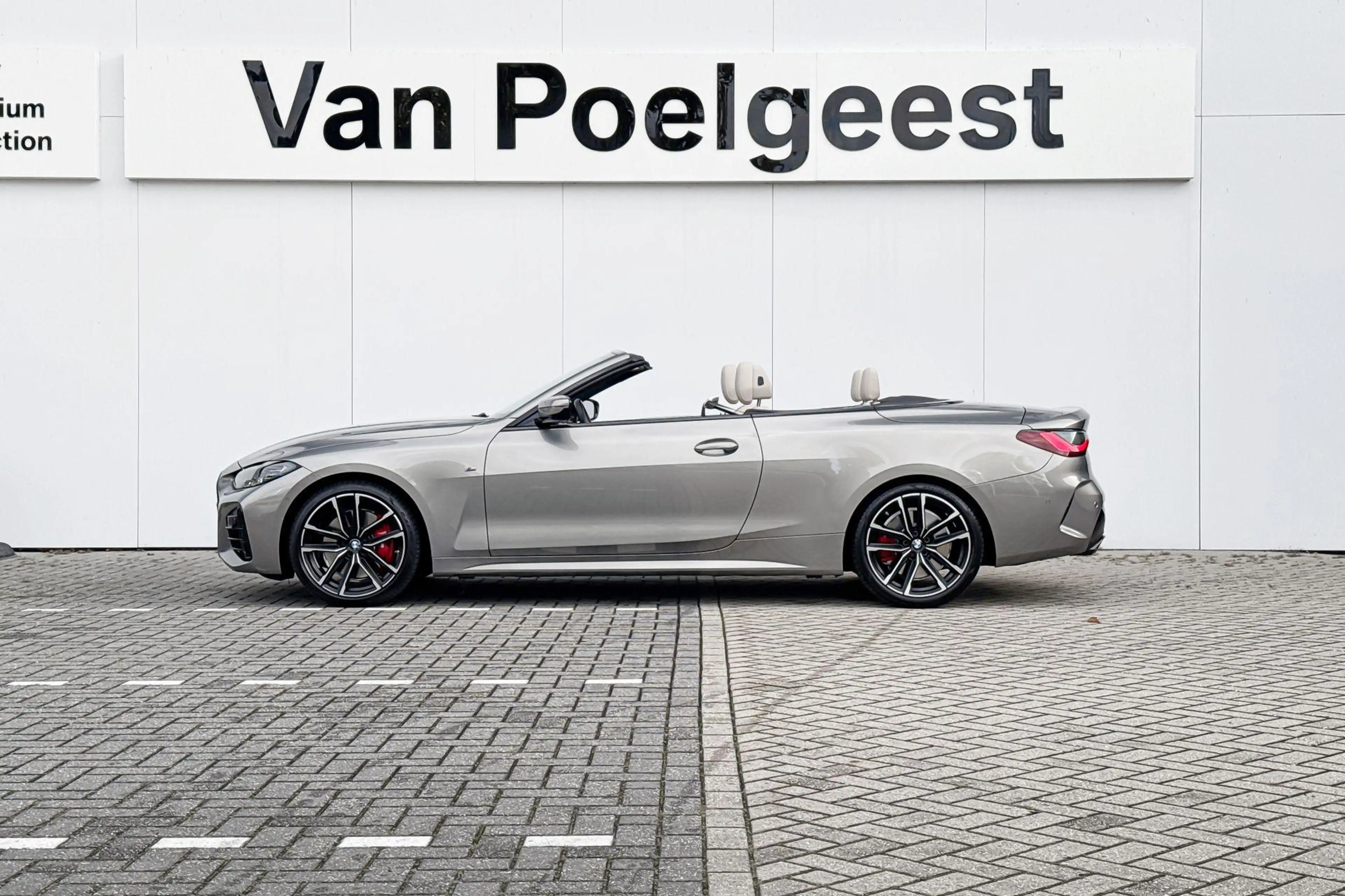 BMW 440 4 Serie Cabrio M440i High Executive — photo 2