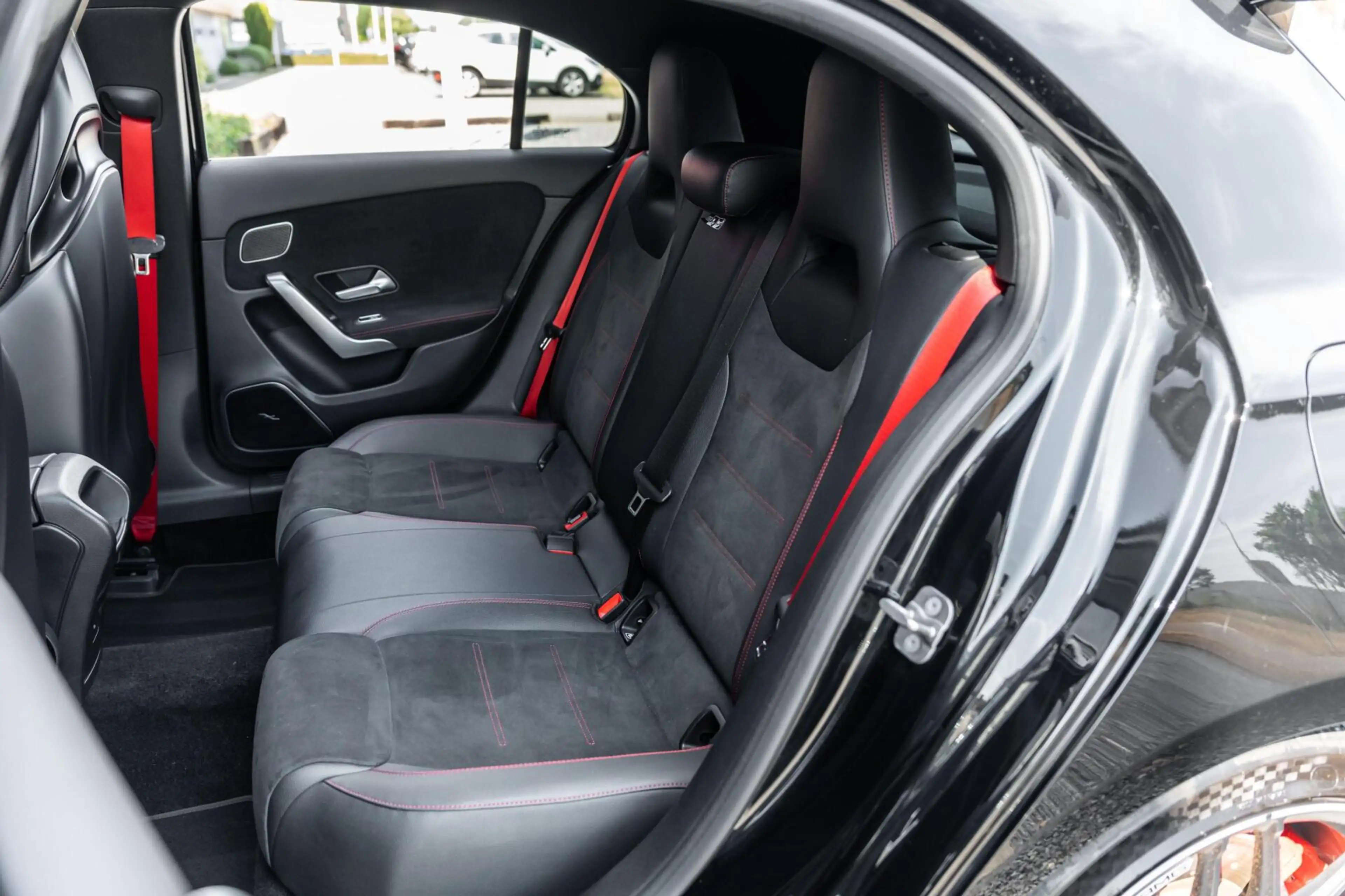 Mercedes-Benz A 45 AMG S 4MATIC+ Schaalstoelen Pano 360 — photo 30