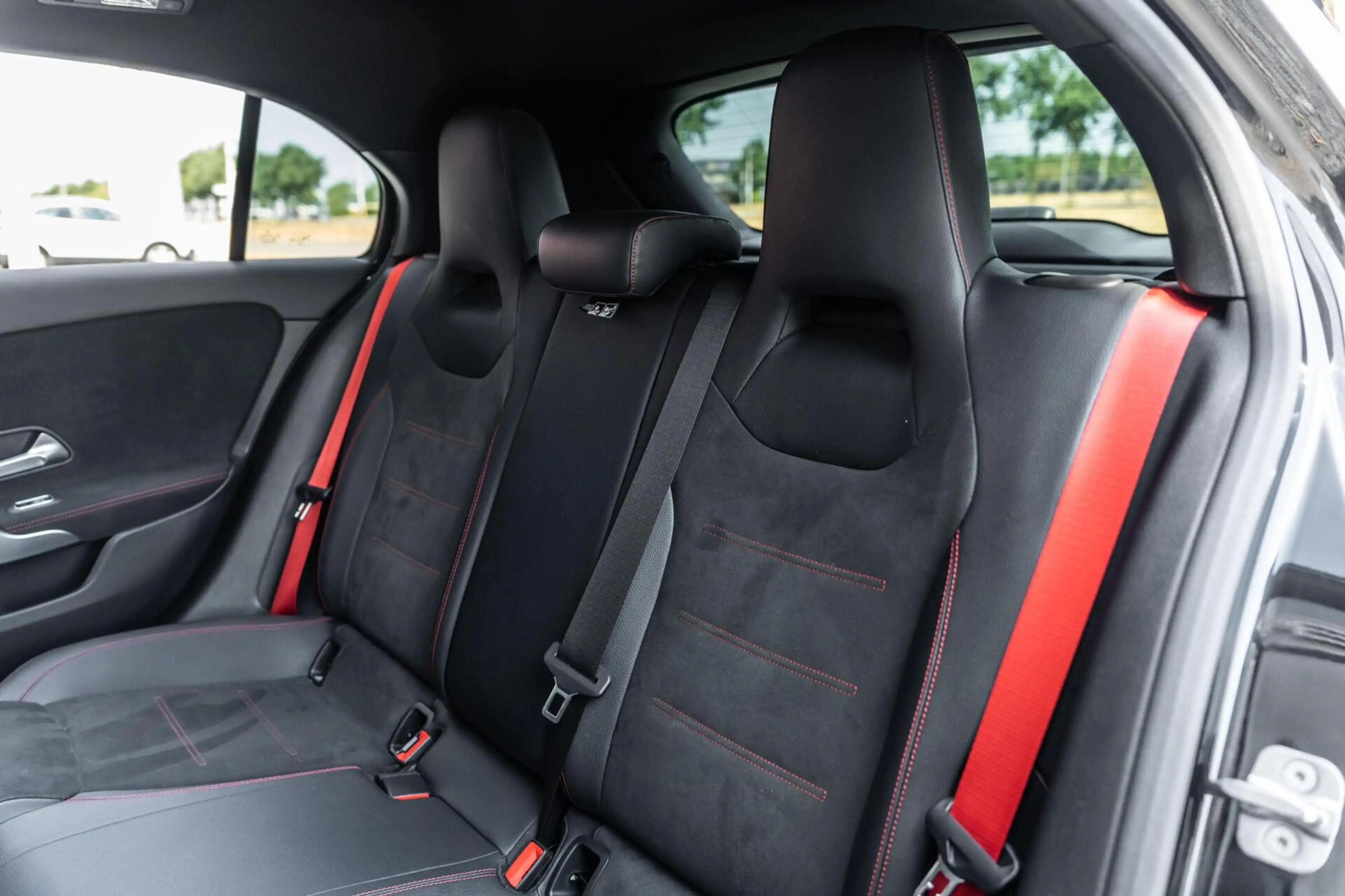 Mercedes-Benz A 45 AMG S 4MATIC+ Schaalstoelen Pano 360 — photo 31