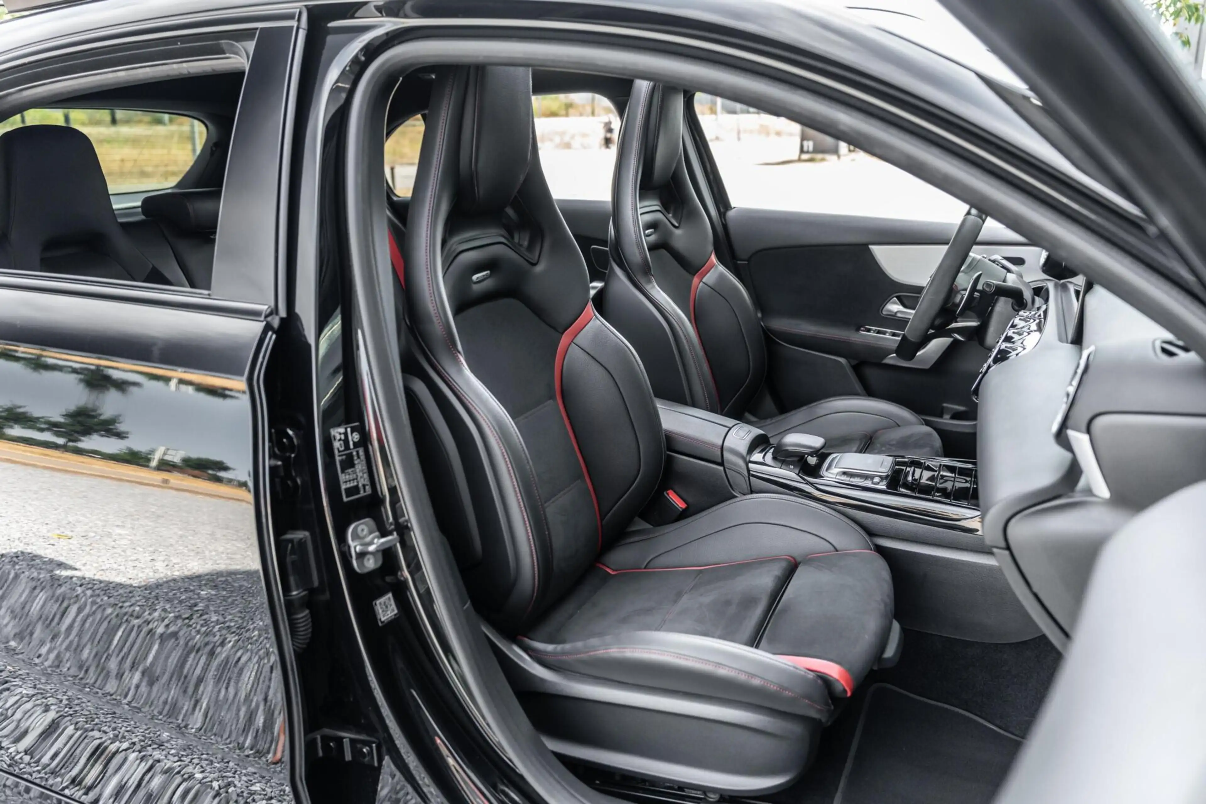 Mercedes-Benz A 45 AMG S 4MATIC+ Schaalstoelen Pano 360 — photo 24