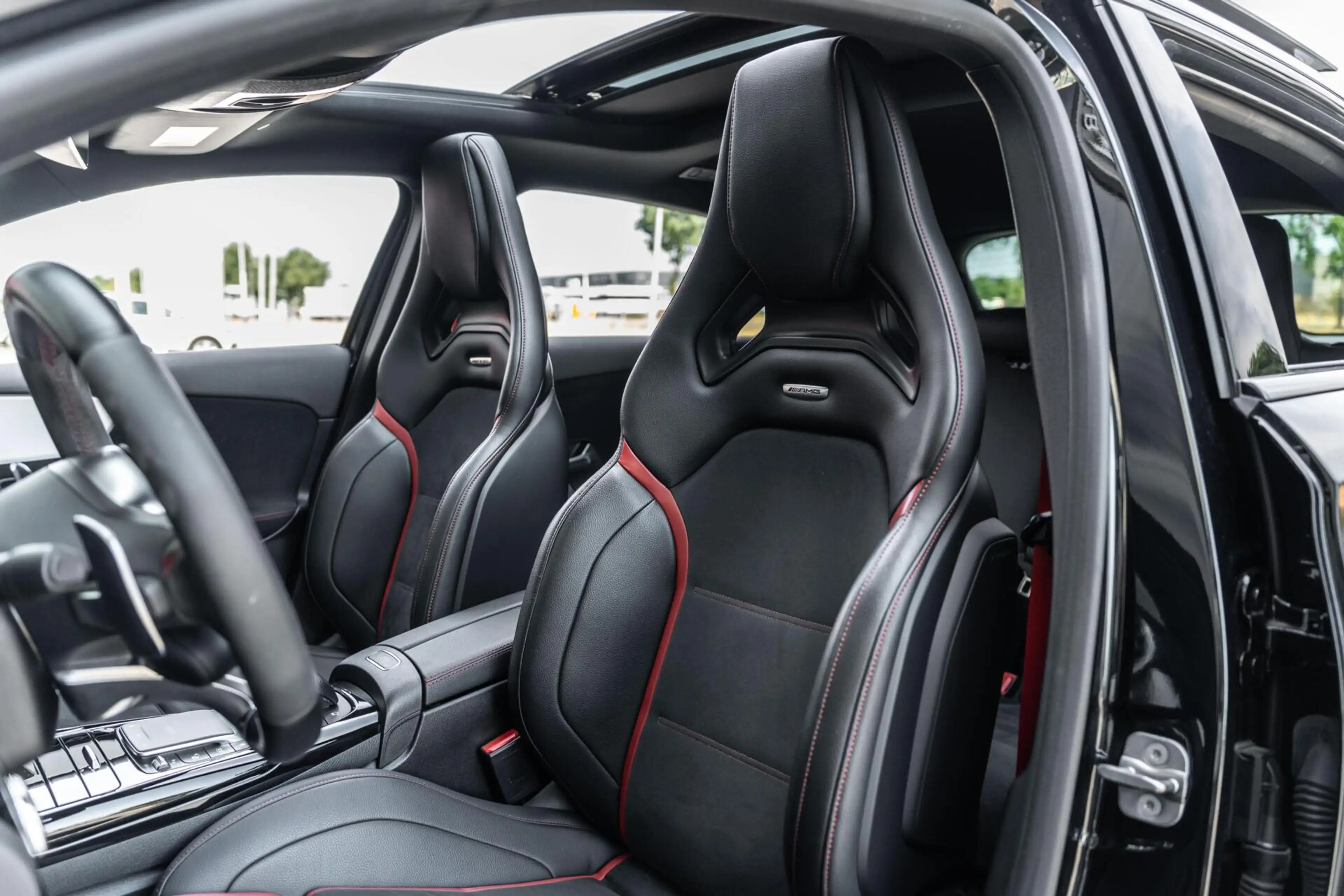 Mercedes-Benz A 45 AMG S 4MATIC+ Schaalstoelen Pano 360 — photo 27