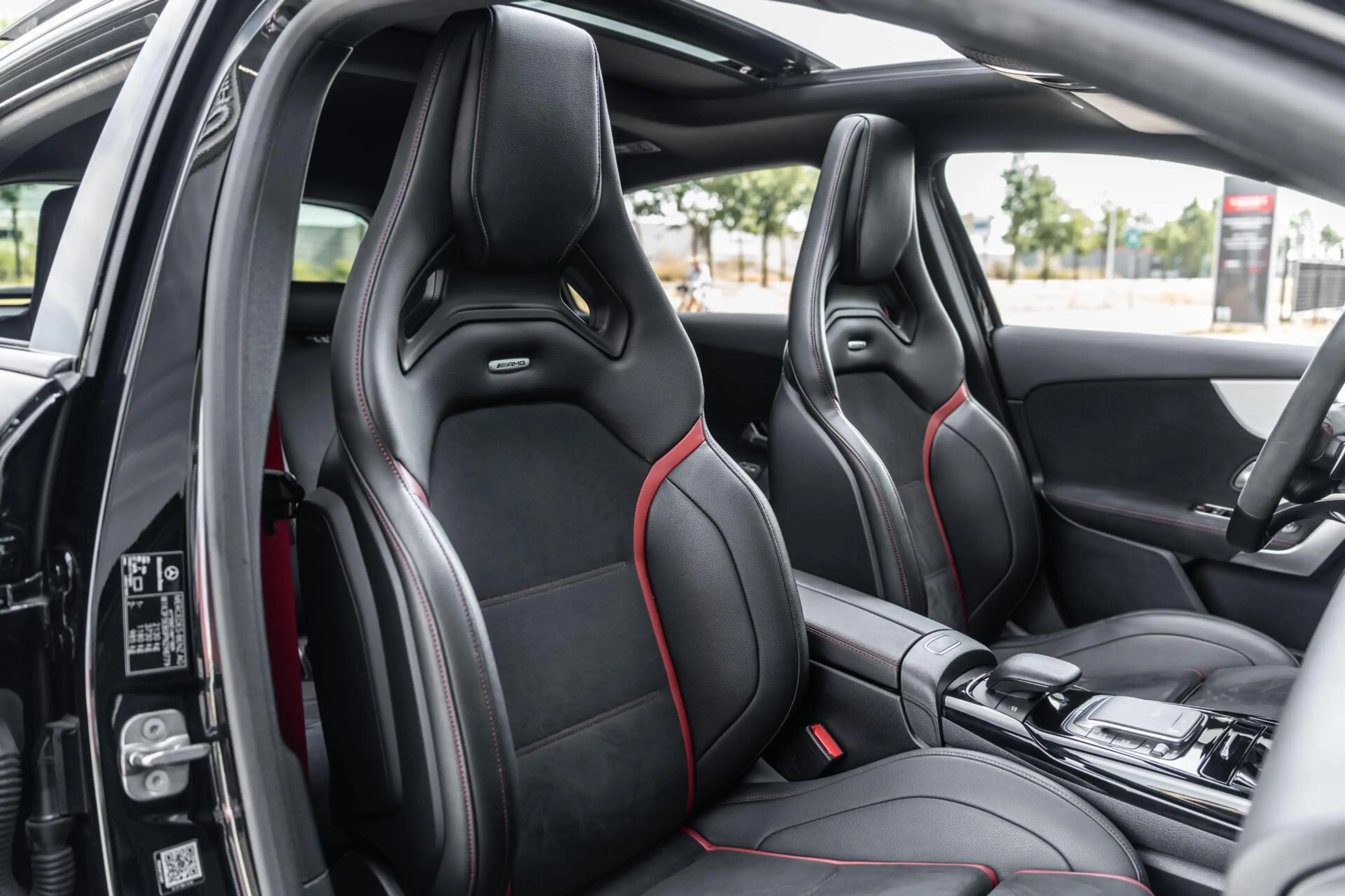 Mercedes-Benz A 45 AMG S 4MATIC+ Schaalstoelen Pano 360 — photo 25