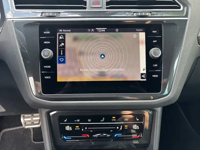 Volkswagen Tiguan view 14