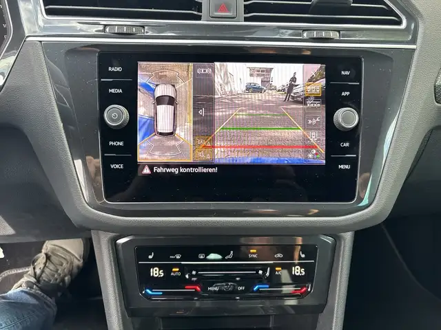 Volkswagen Tiguan view 15