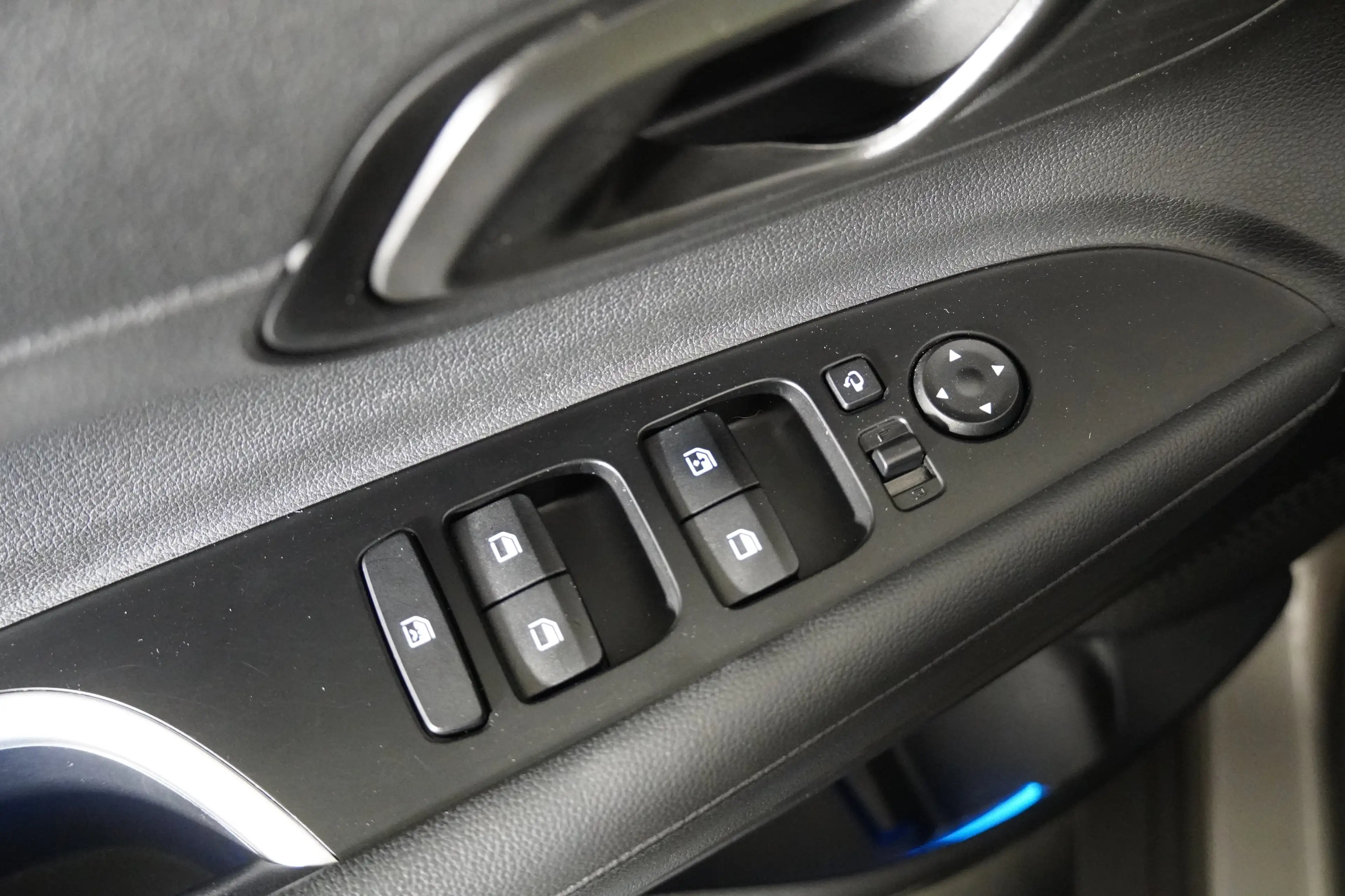 Hyundai BAYON 1,2 MPI i-Line Plus — photo 7