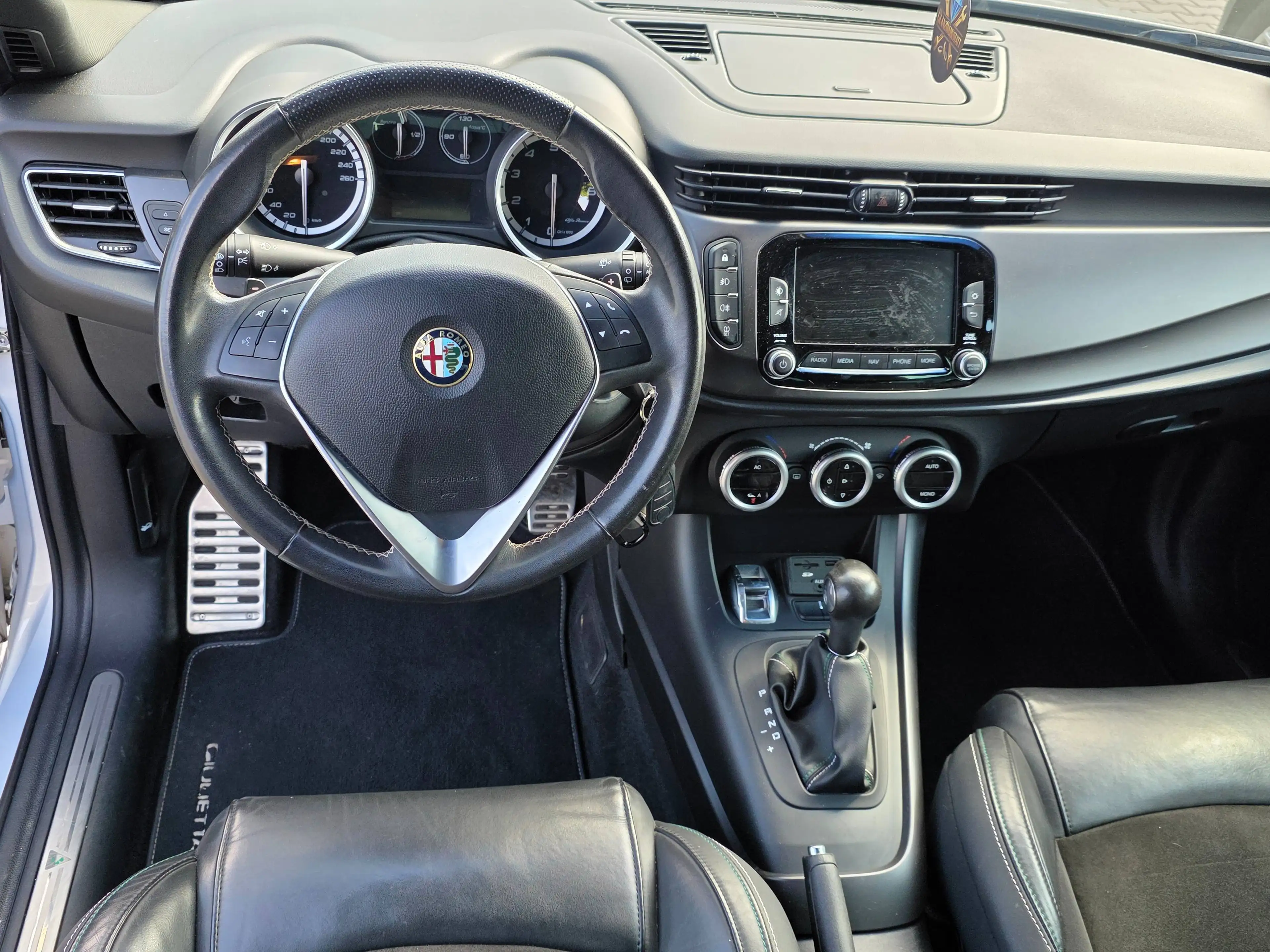 Alfa Romeo Giulietta Giulietta Turismo/Automatik/SHZ/PDC/Navi/Eu6/ZV — photo 12