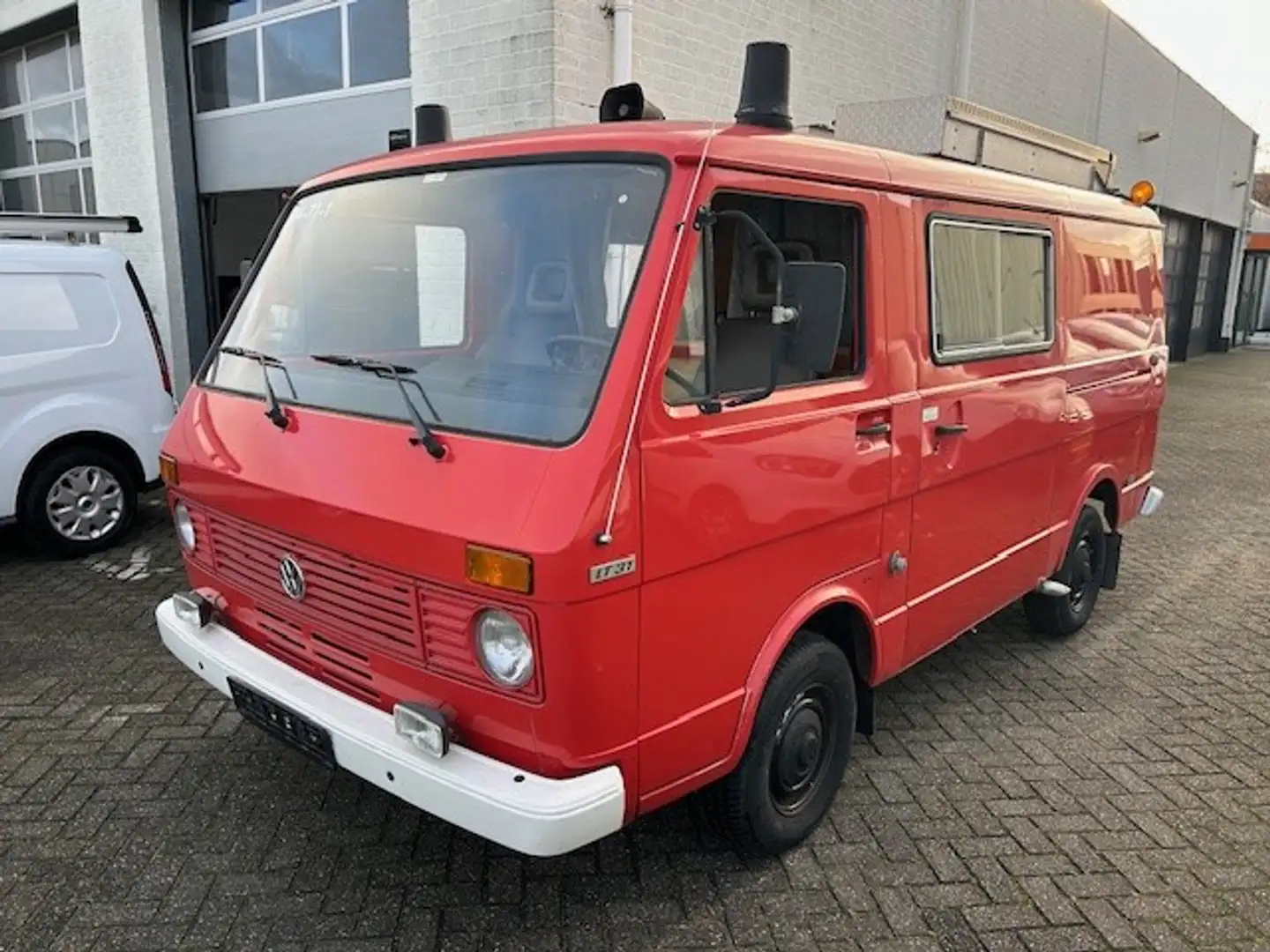 Volkswagen LT 31 2.4 BENZINE I LAGE KILOMETERS I ONDERHOUDSHISTO Rood - 1